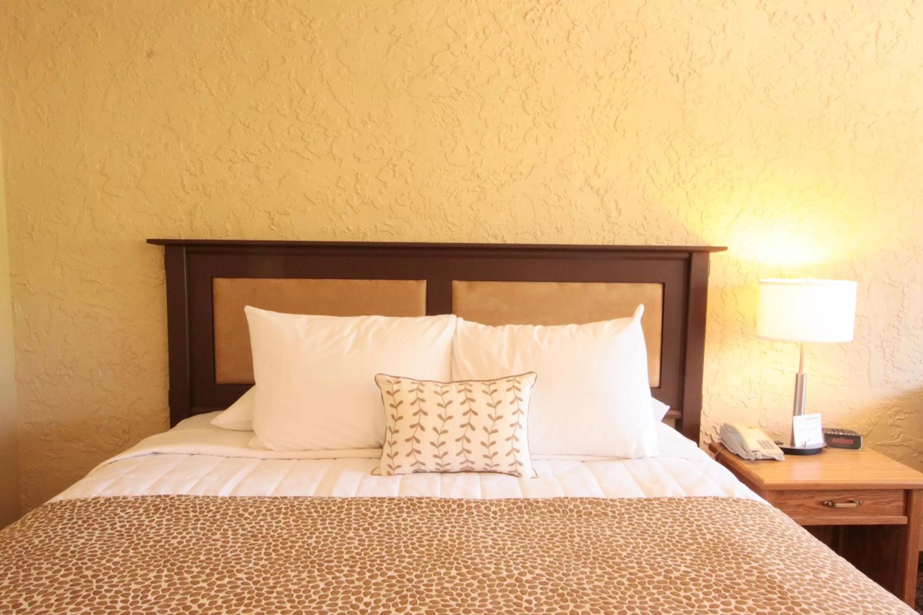 Bed in Crystal Springs Lodge