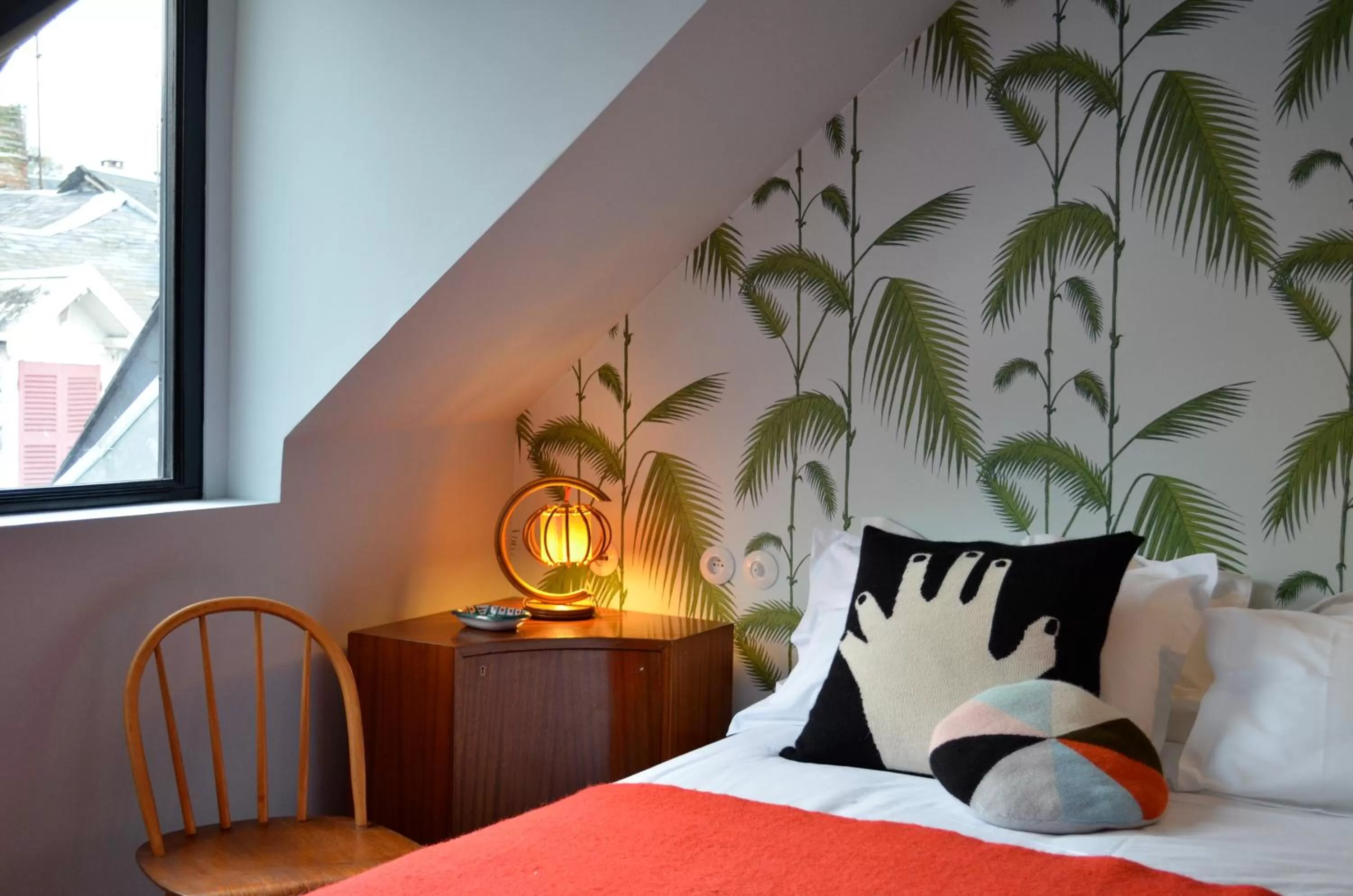 Bed in Hotel Les Pilotes