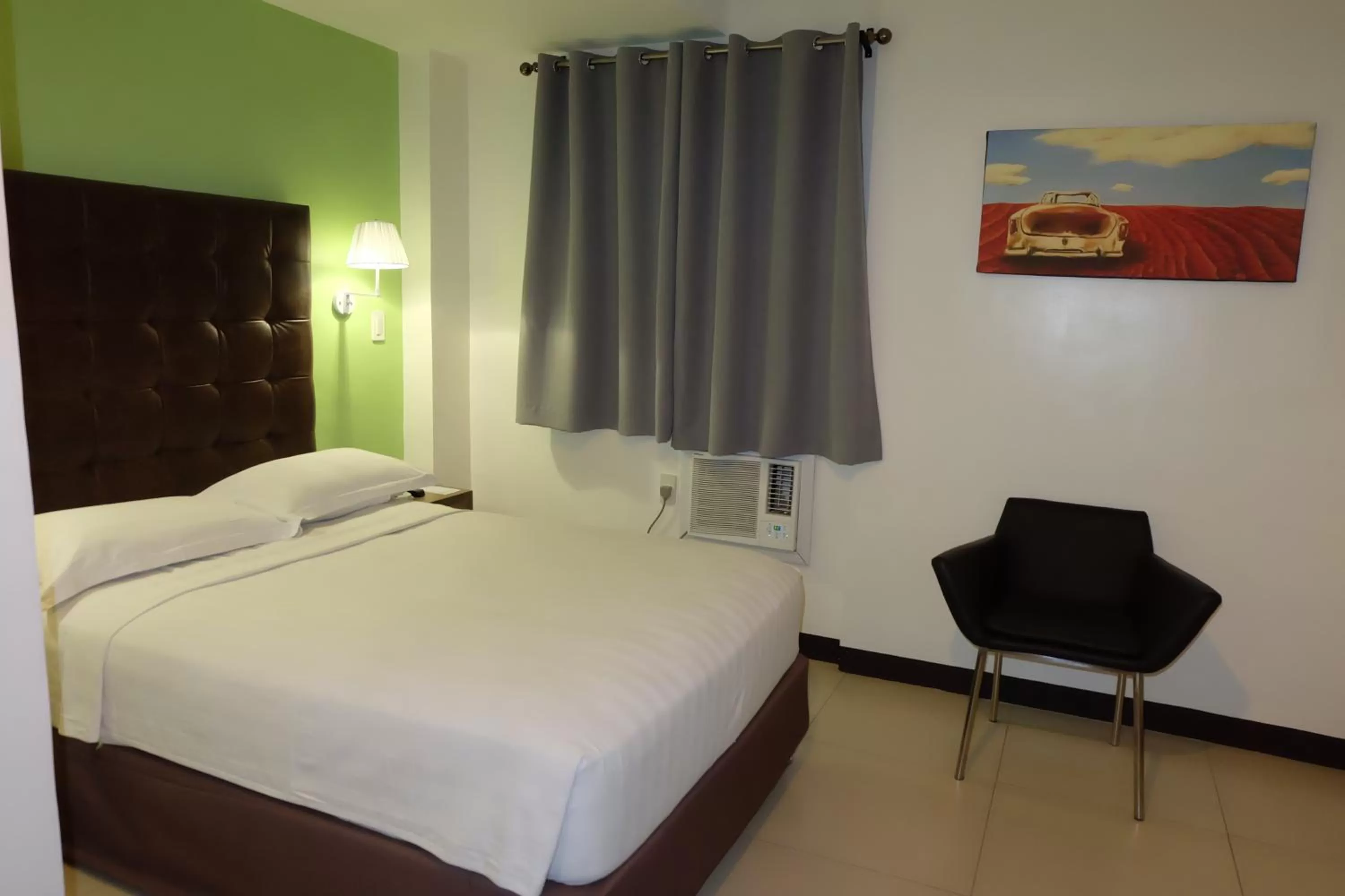 Photo of the whole room, Bed in Apollonia Royale Hotel