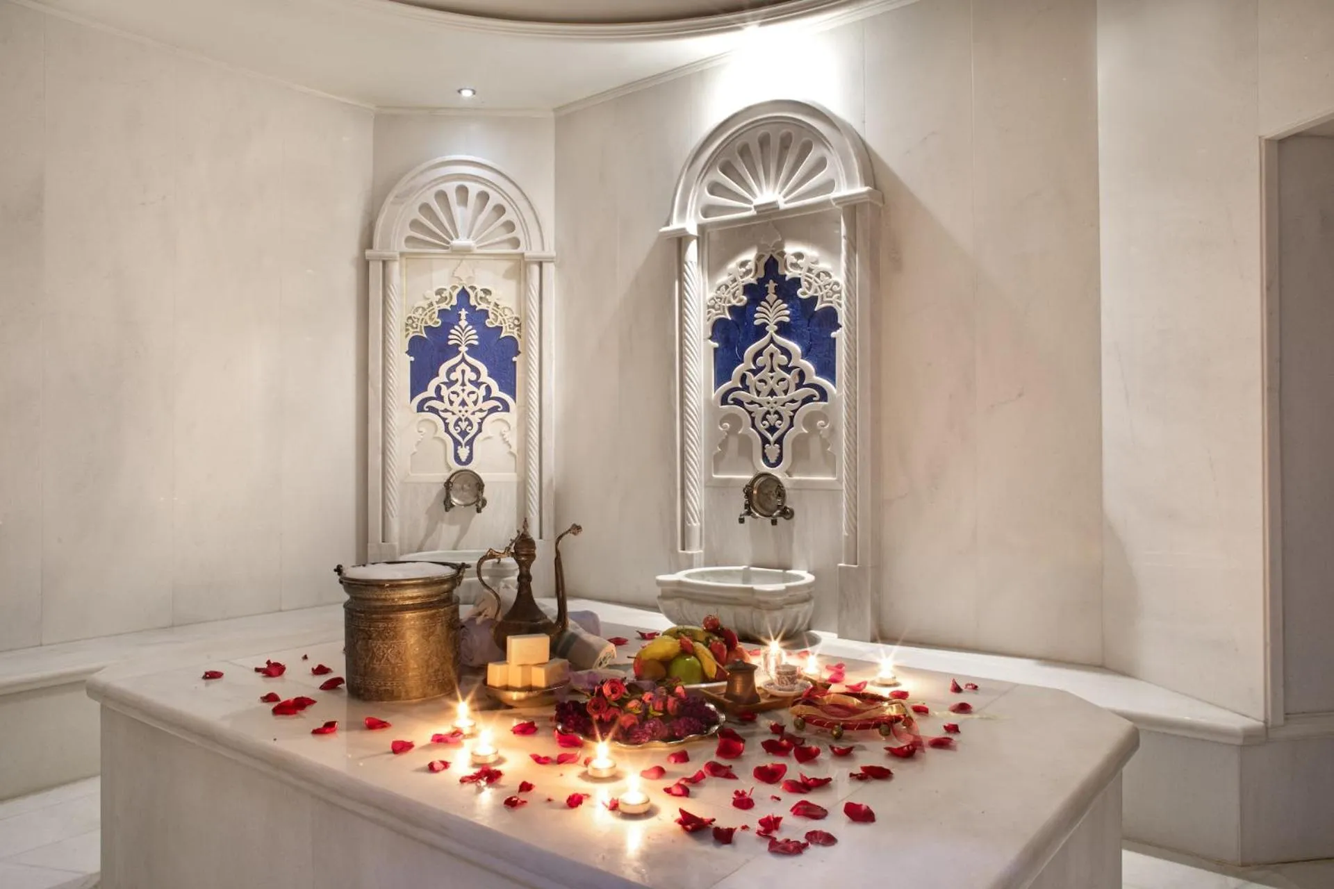 Public Bath in The Time Hotel Marina