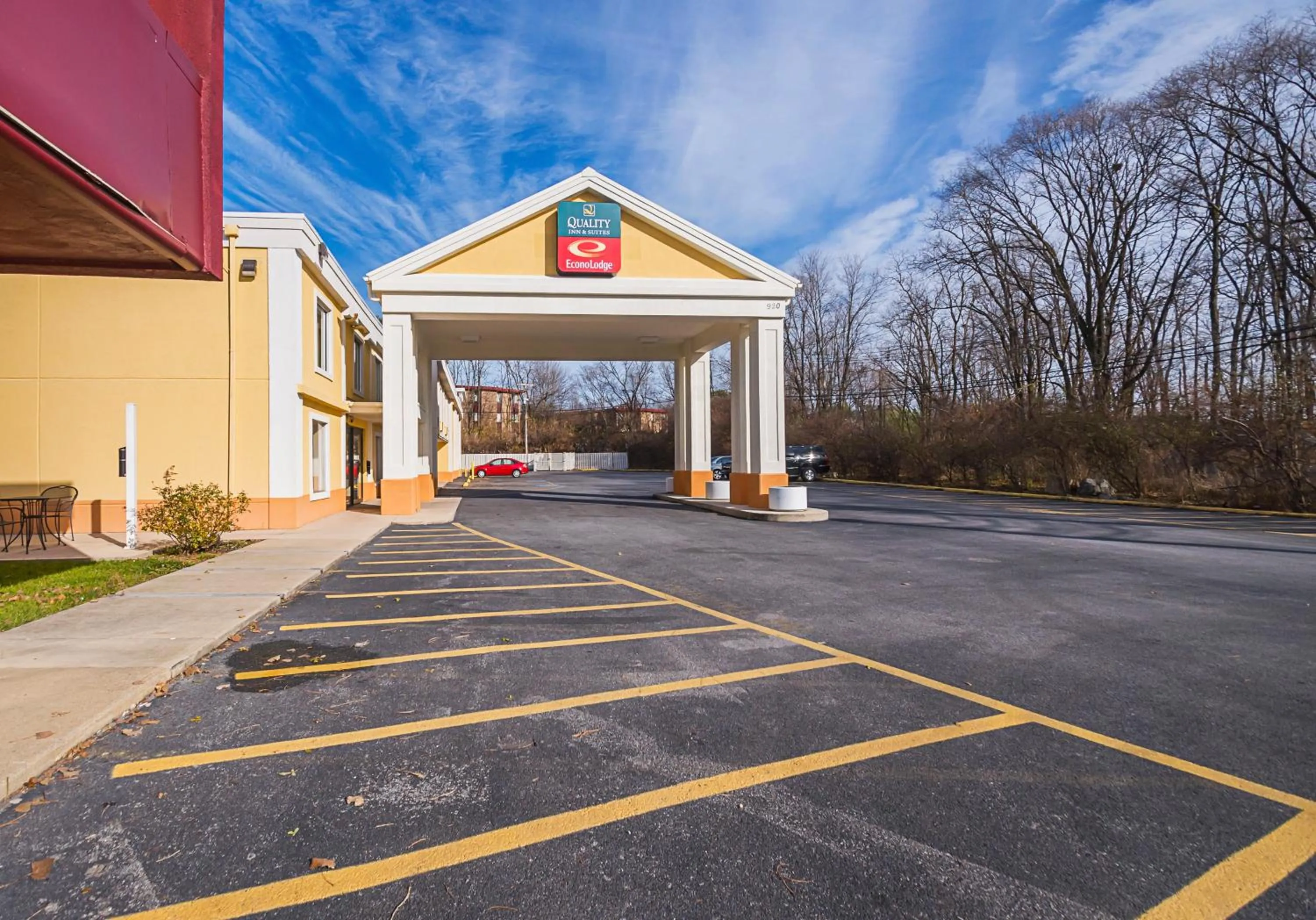 Facade/entrance in Econo Lodge Hagerstown