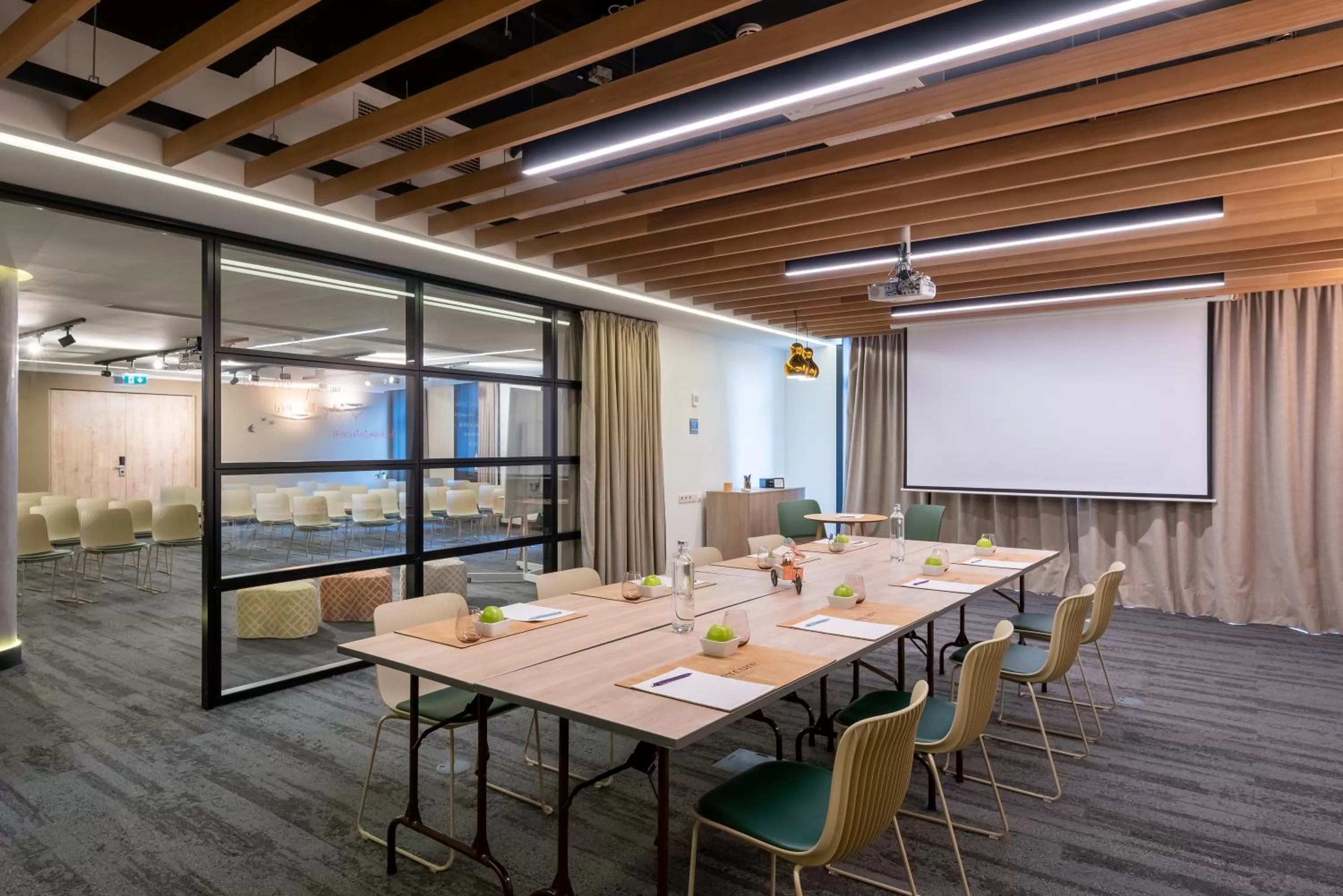 Meeting/conference room in Mercure Porto Centro Santa Catarina