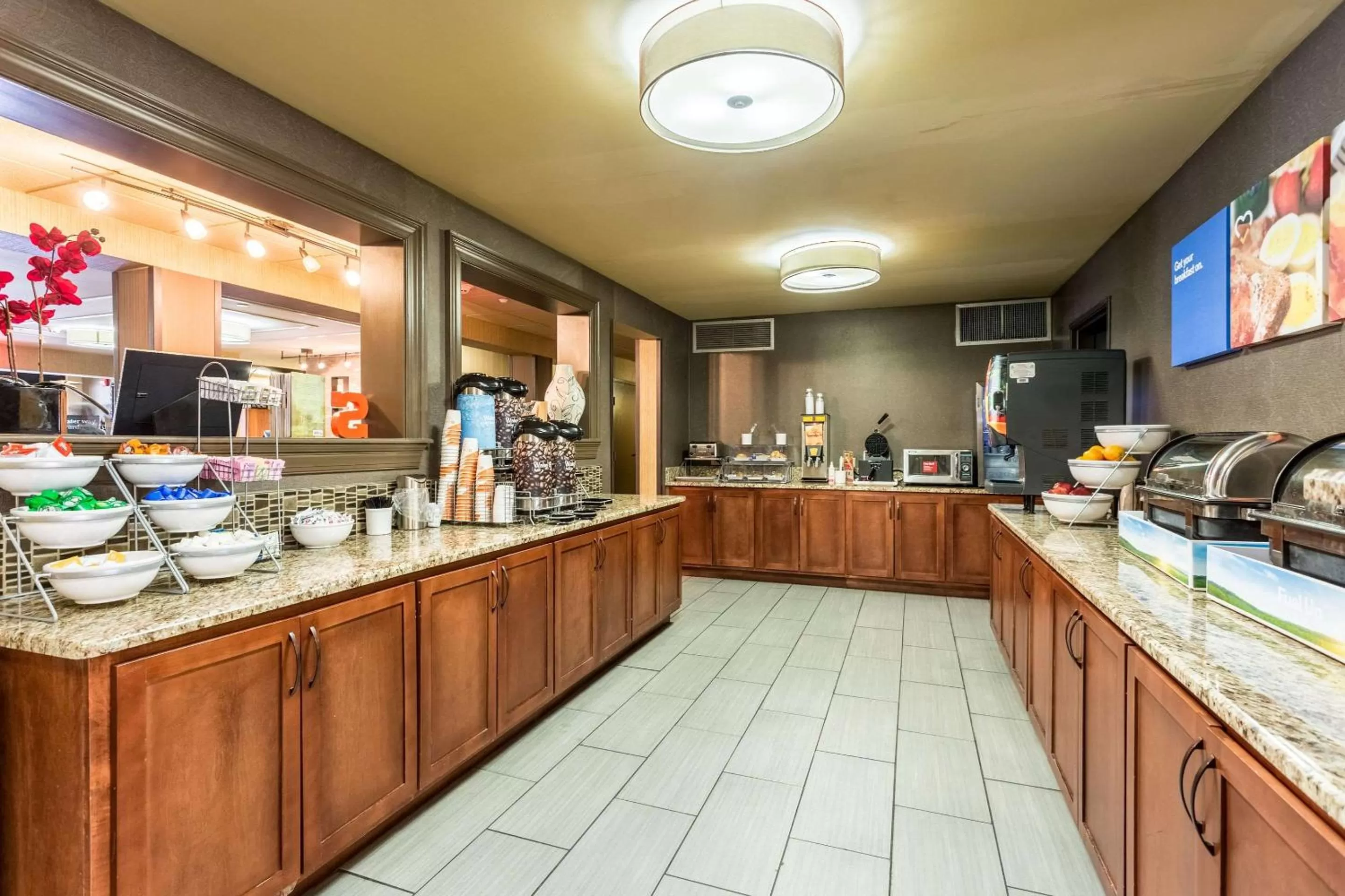 Restaurant/places to eat in Comfort Inn Tupelo Central