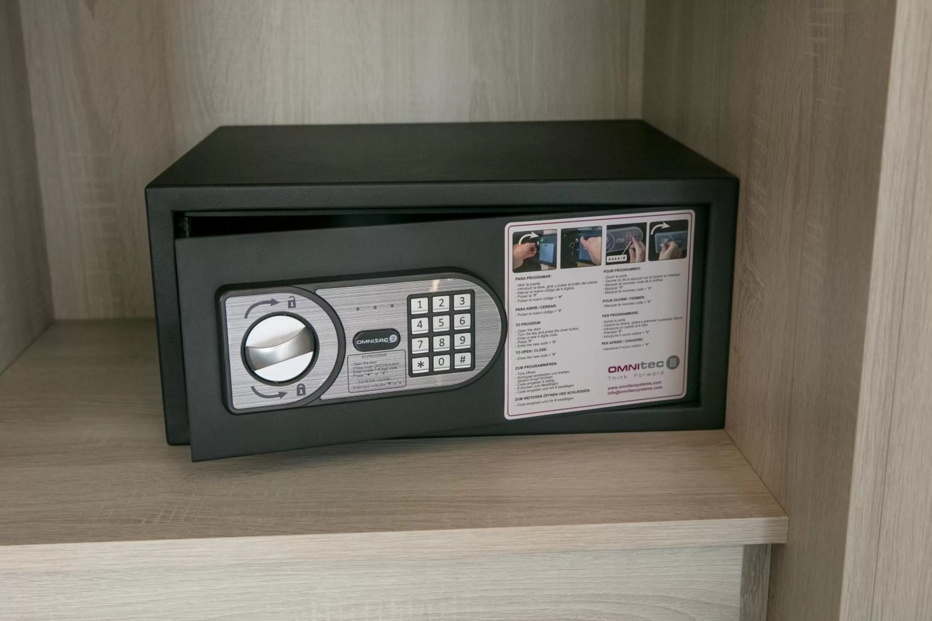 Decorative detail in Los Geranios