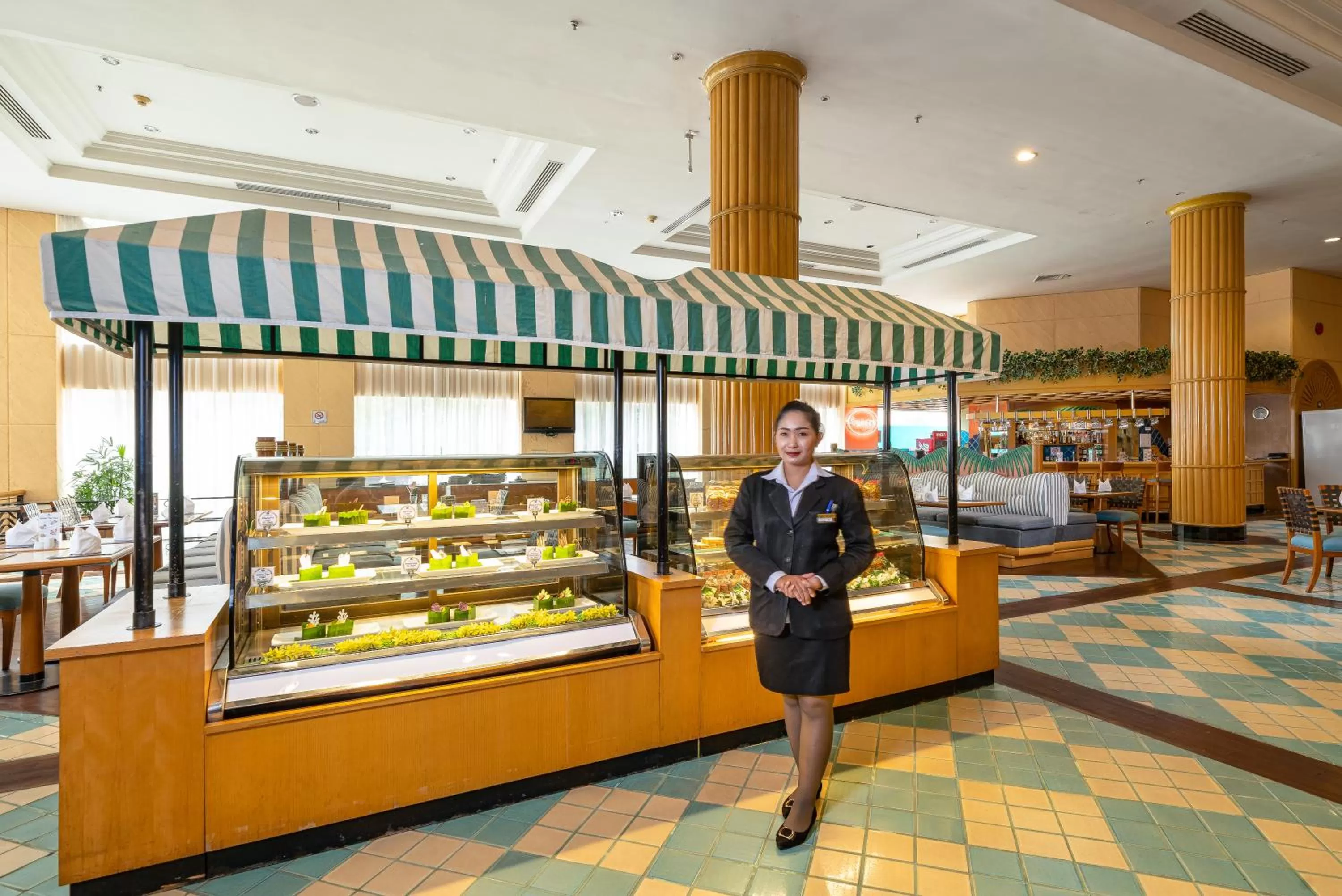 Jomtien Palm Beach Hotel and Resort