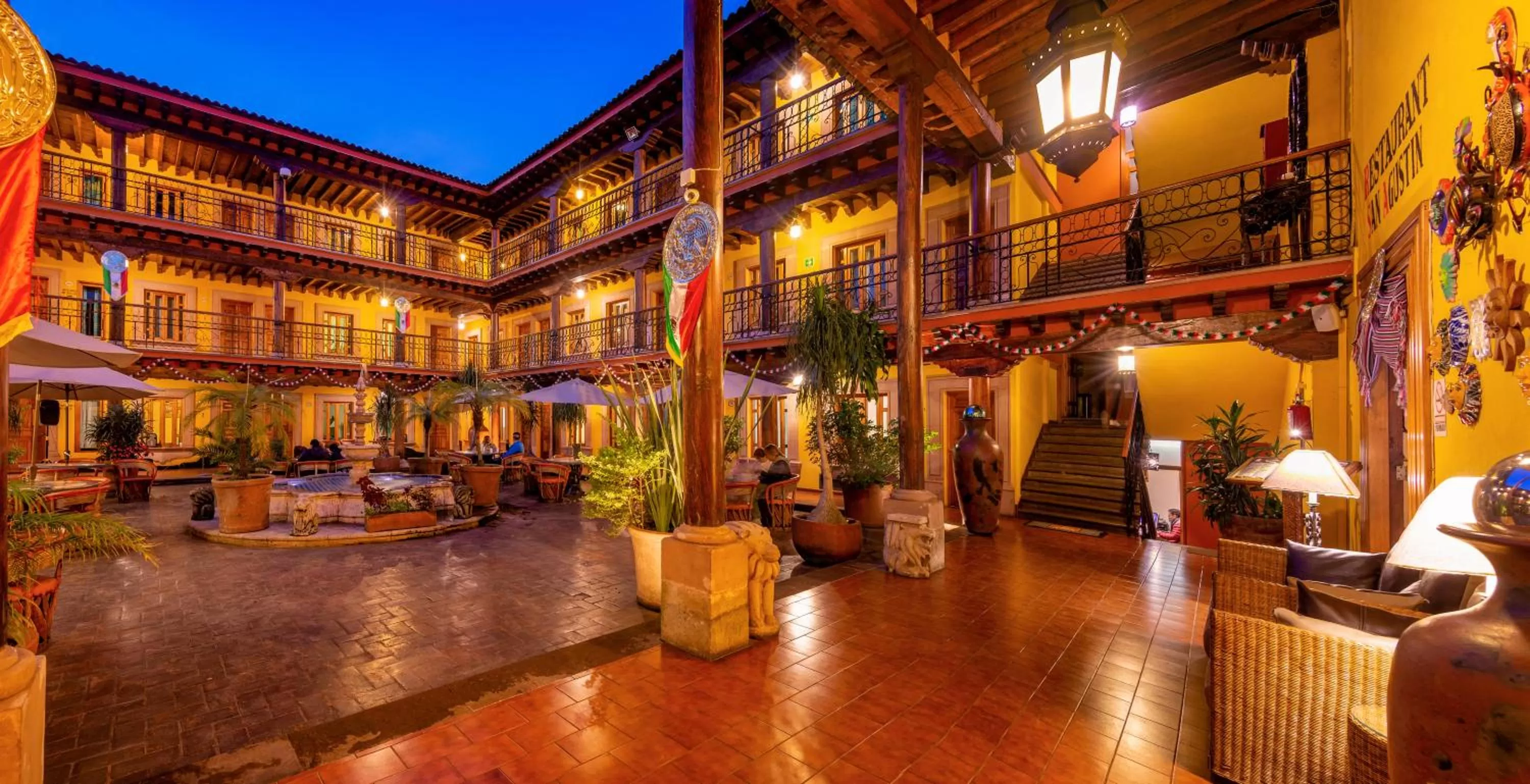 Property building in Hotel la Parroquia