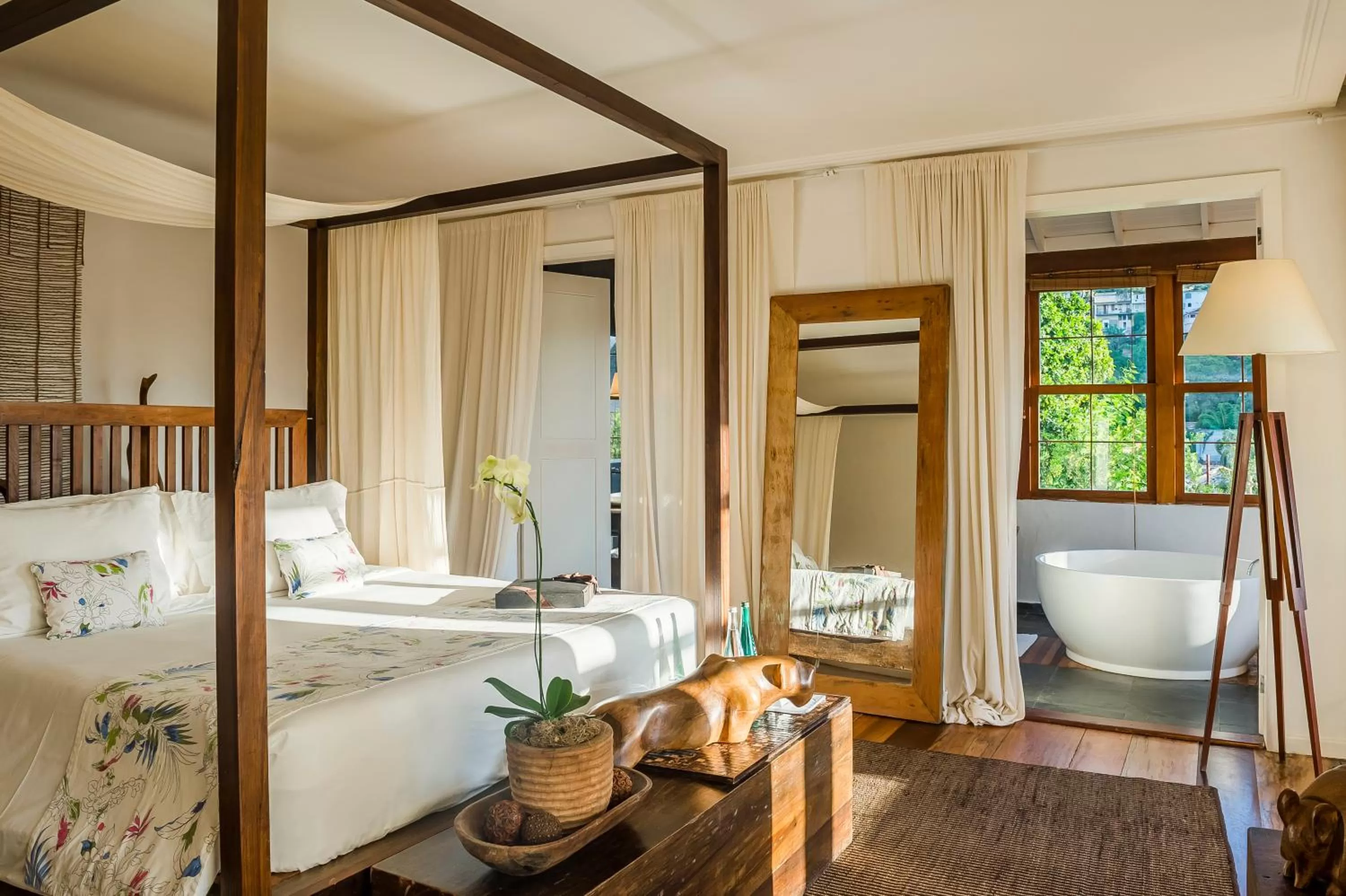 Bed in Santa Teresa Hotel Rio de Janeiro - MGallery Collection