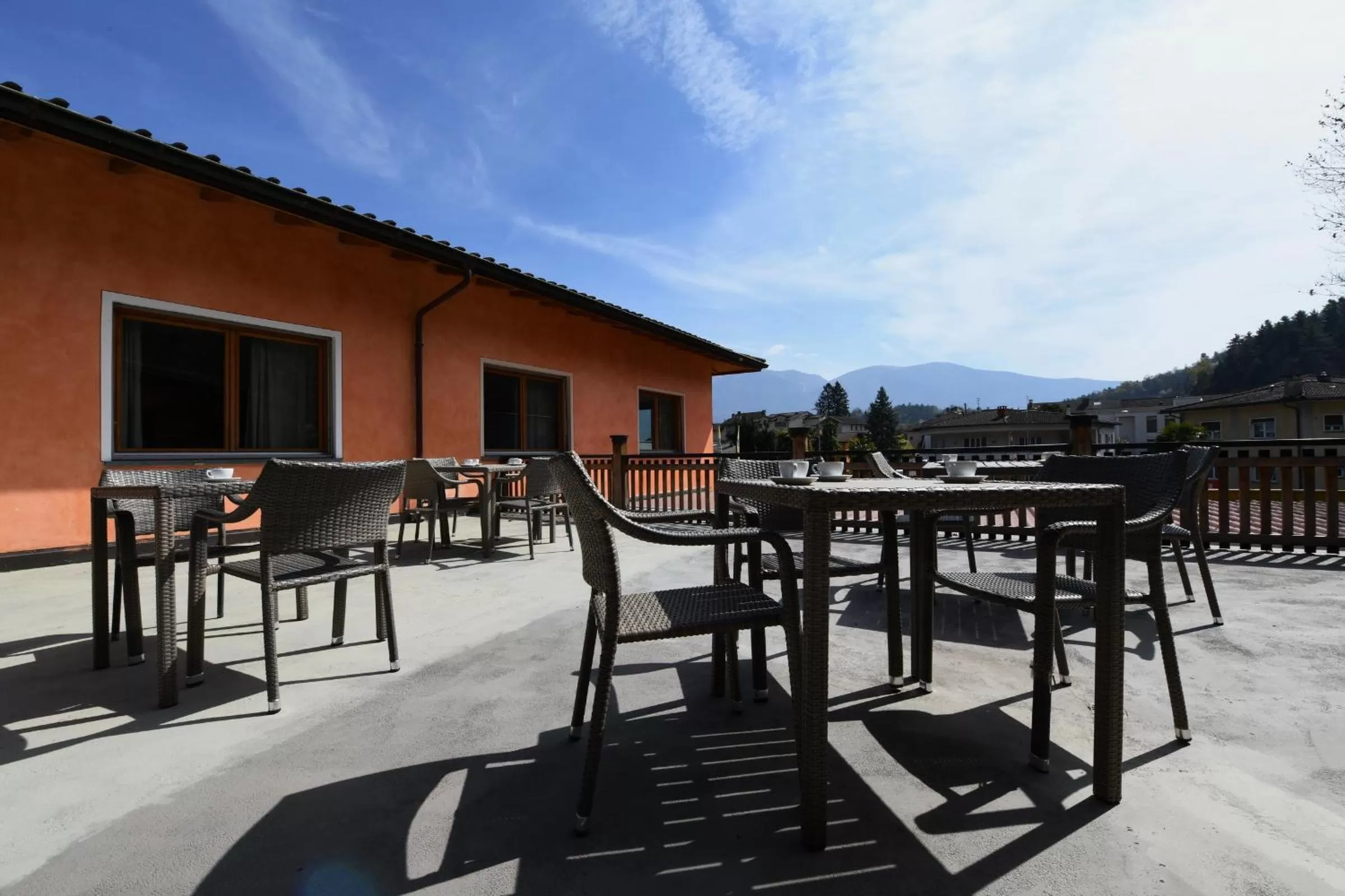 Balcony/Terrace, Restaurant/Places to Eat in 7rooms Losone
