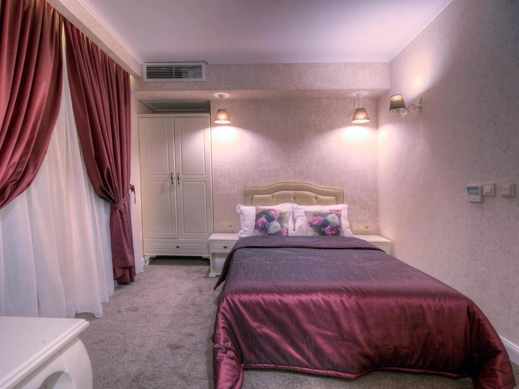 Bed in Family Hotel Agoncev