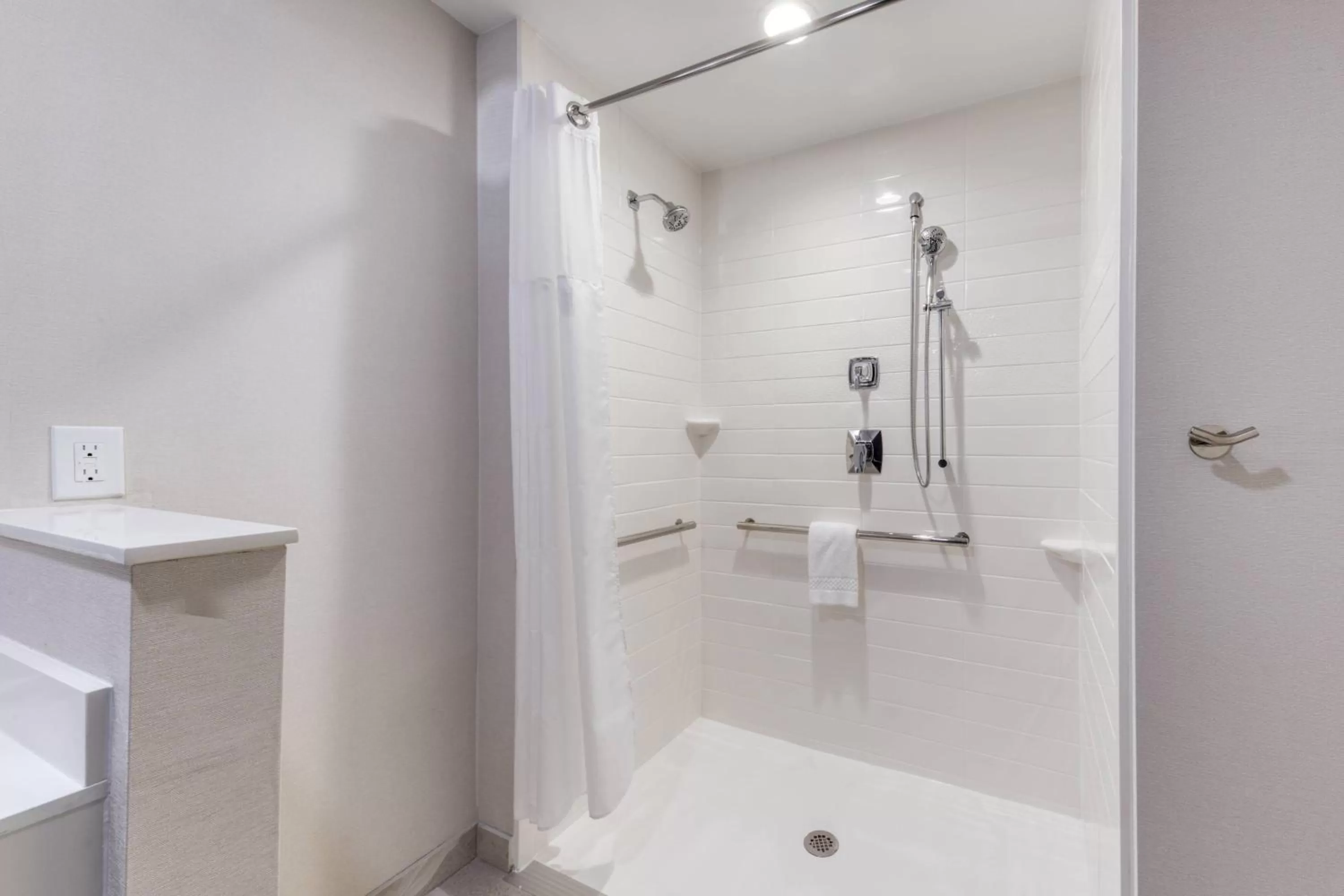 Bathroom in Fairfield Inn & Suites by Marriott Charlotte Belmont