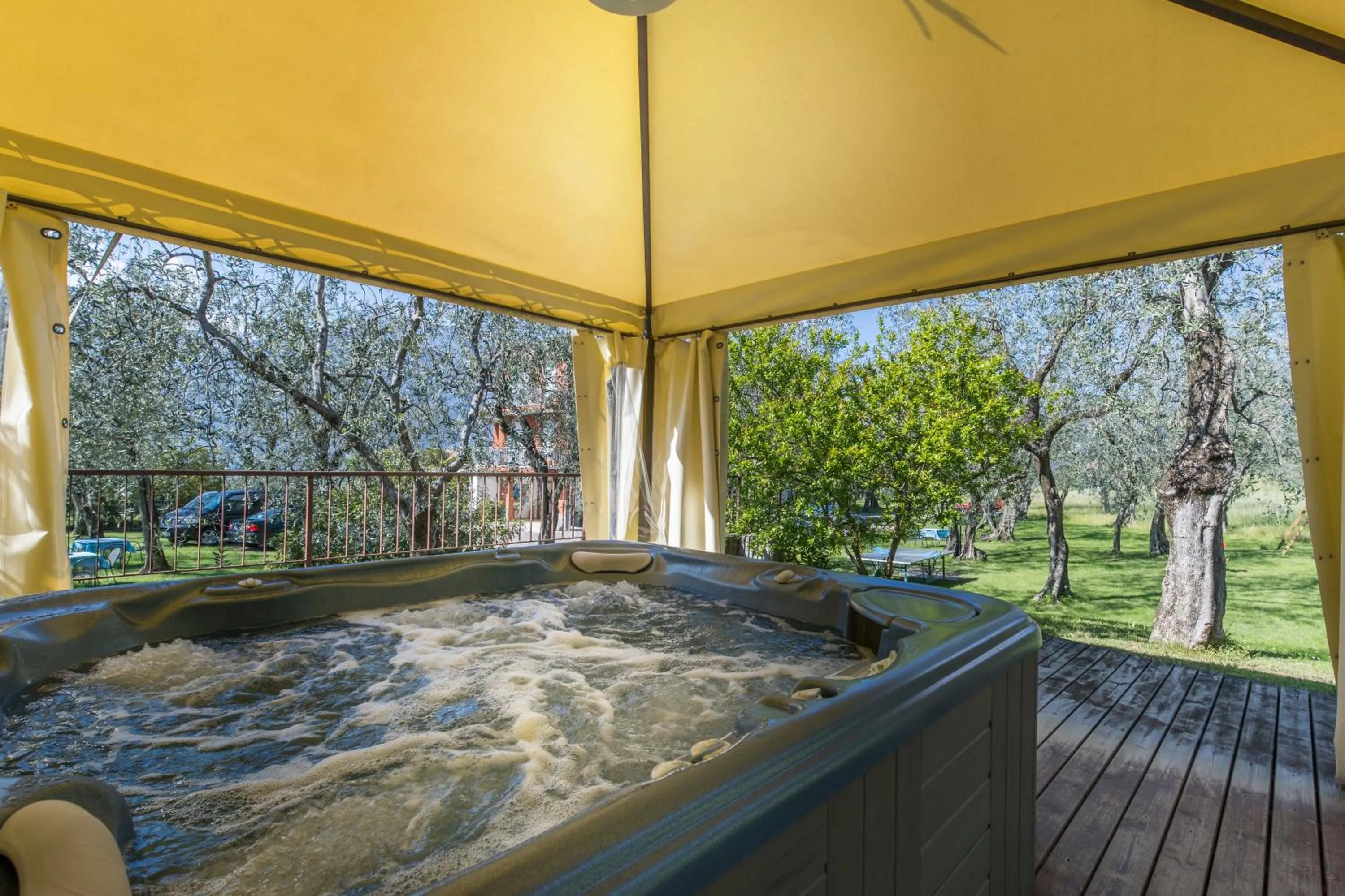 Hot Tub in Garnì Casa Rabagno