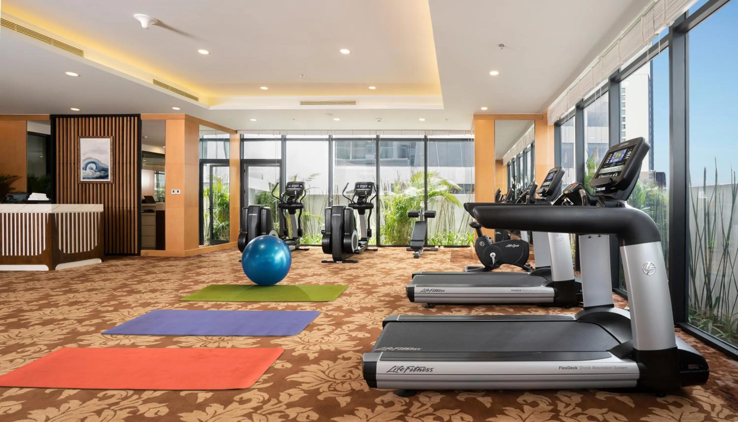 Fitness centre/facilities in Vinpearl Beachfront Nha Trang