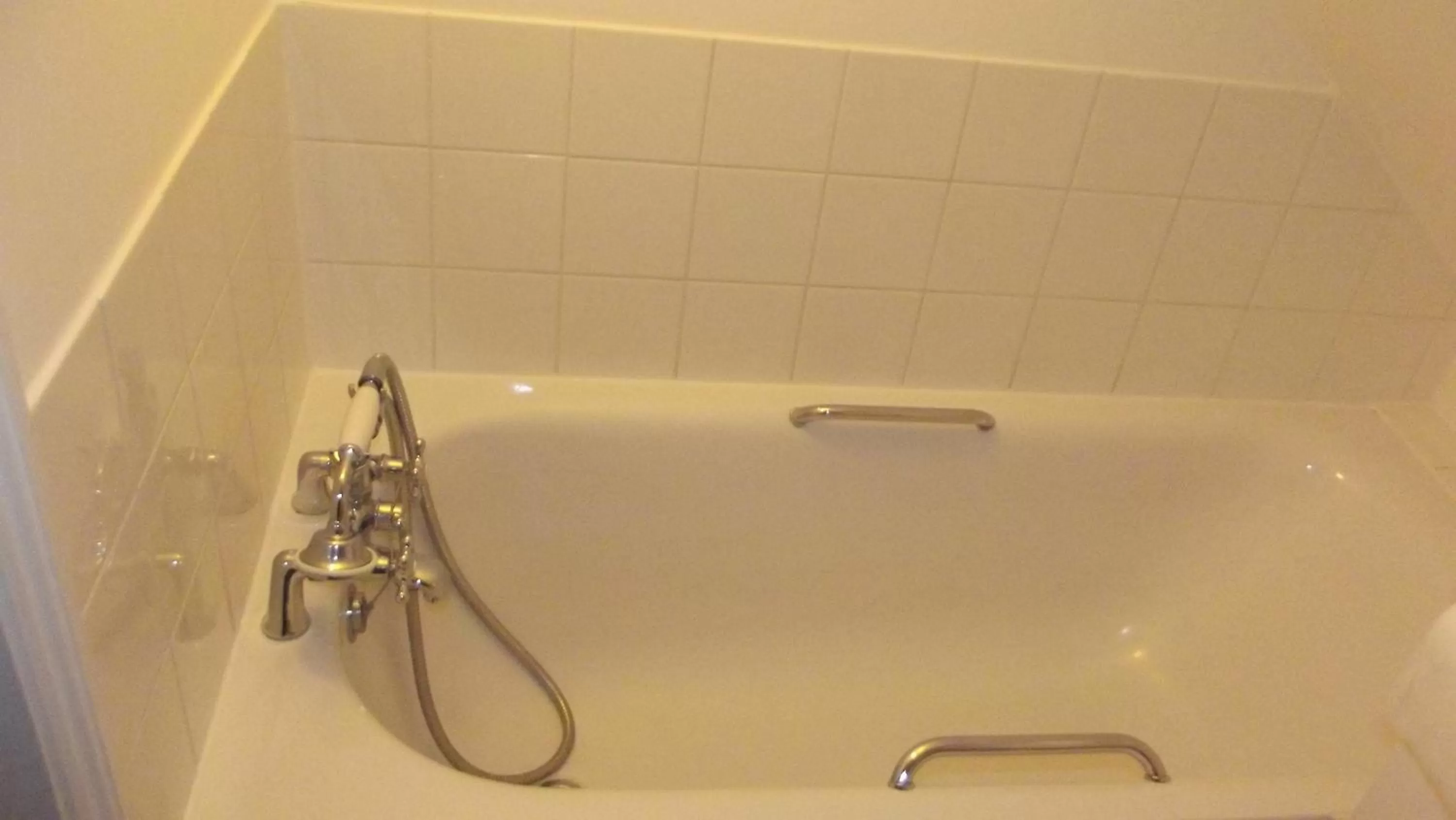 Bathroom in No24 Ventnor