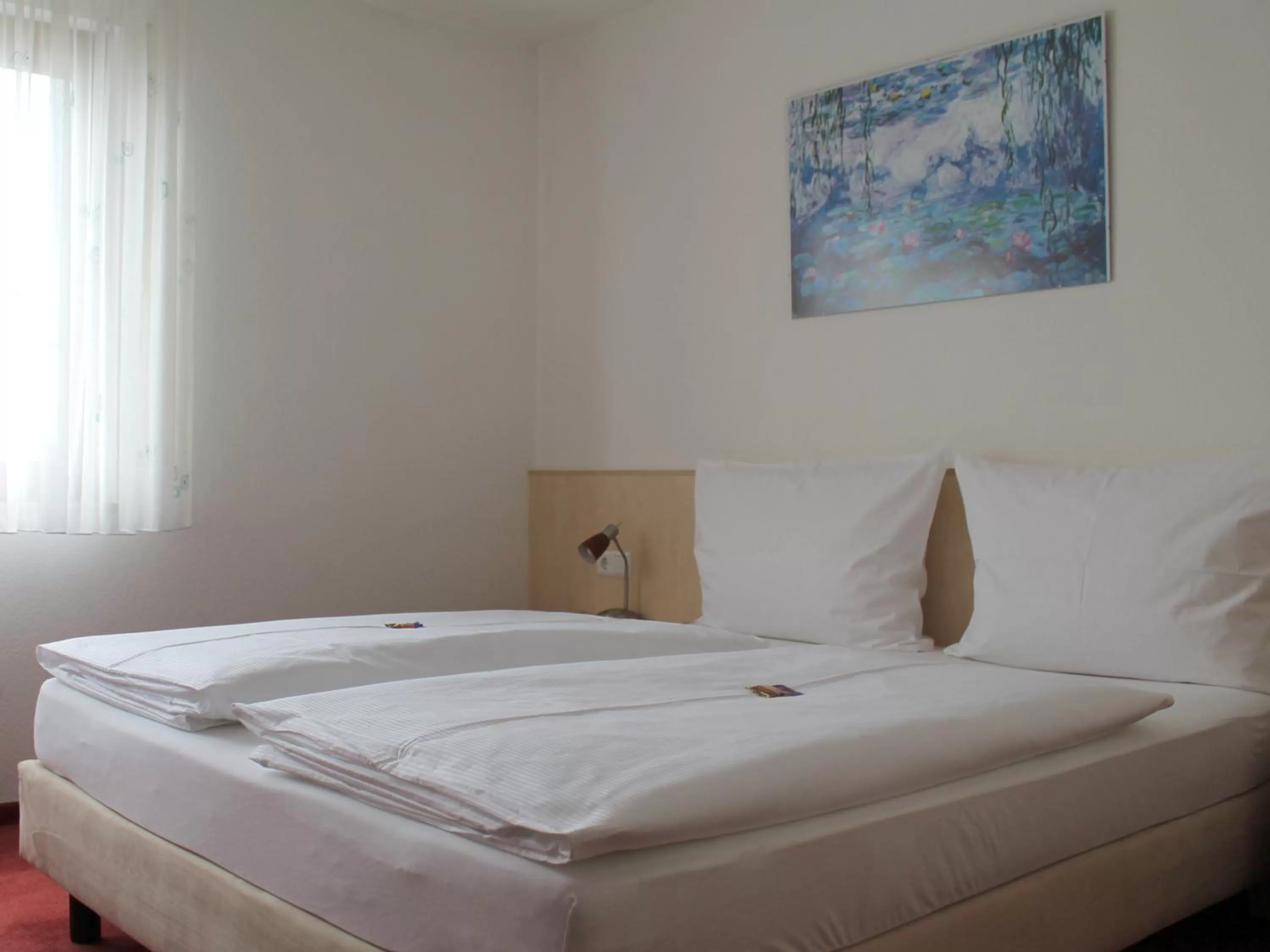 Bedroom, Bed in Hotel am Bad