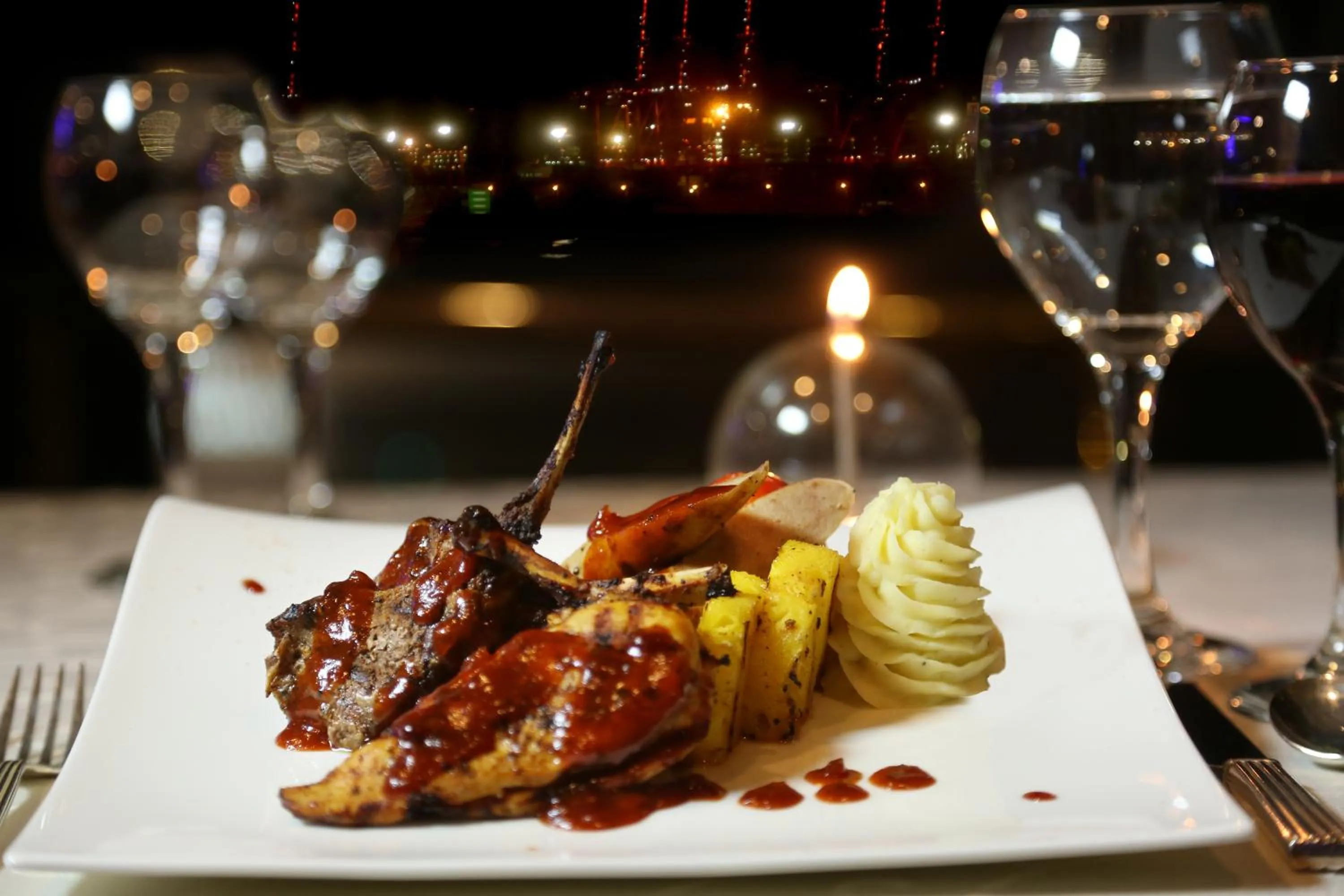 Restaurant/places to eat in The Galadari Hotel