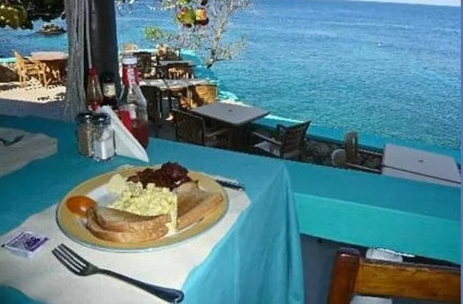 Restaurant/places to eat in Xtabi Resort