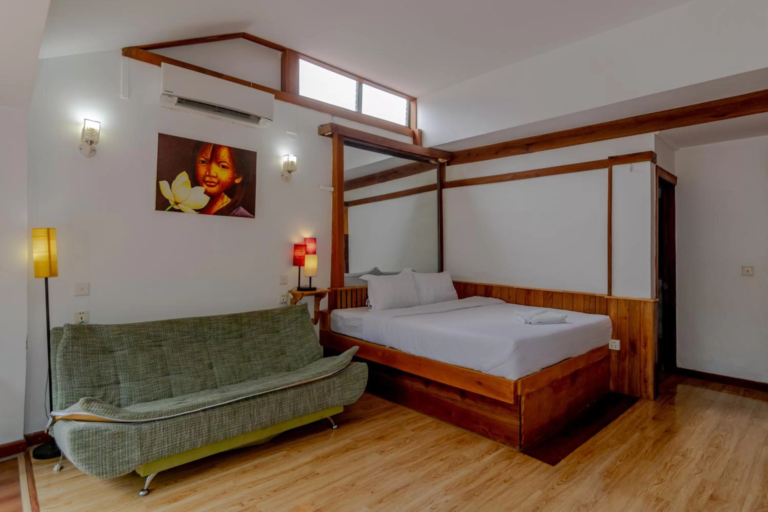 Photo of the whole room, Bed in Samathi Lake Resort