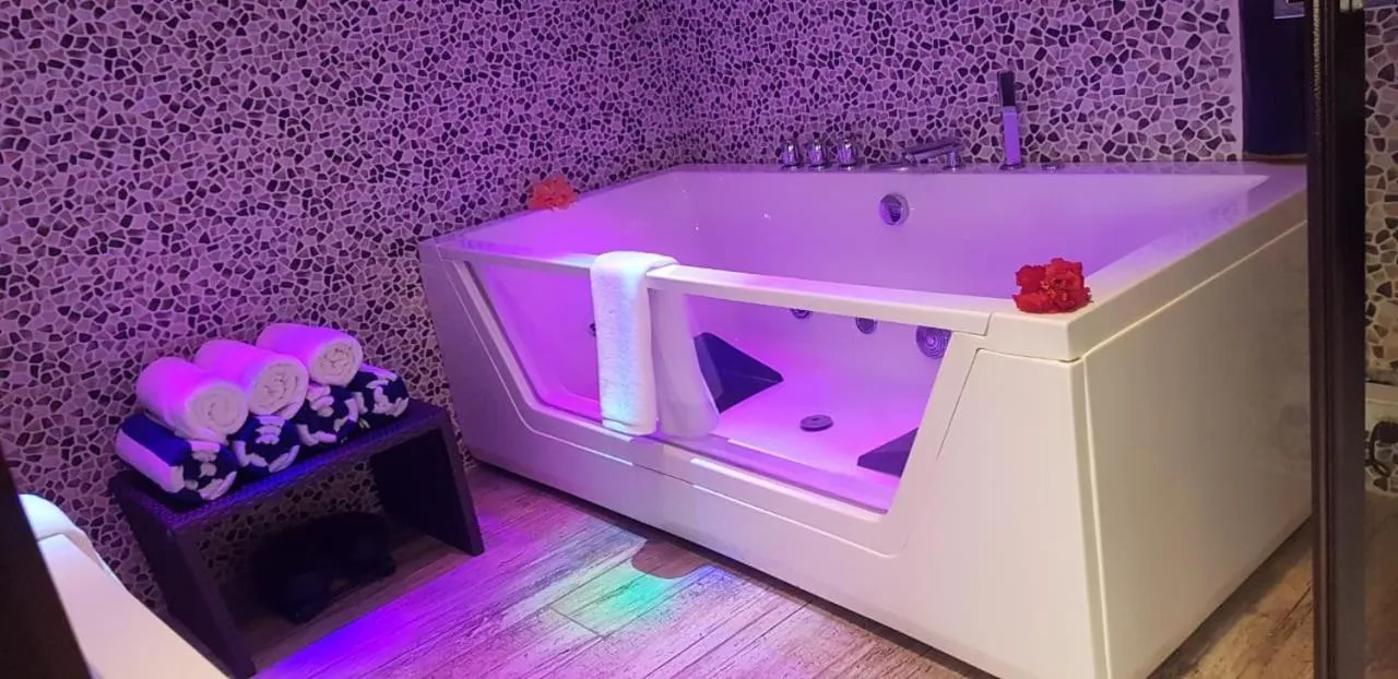 Spa and wellness centre/facilities in The Crow's Nest Resort Fiji