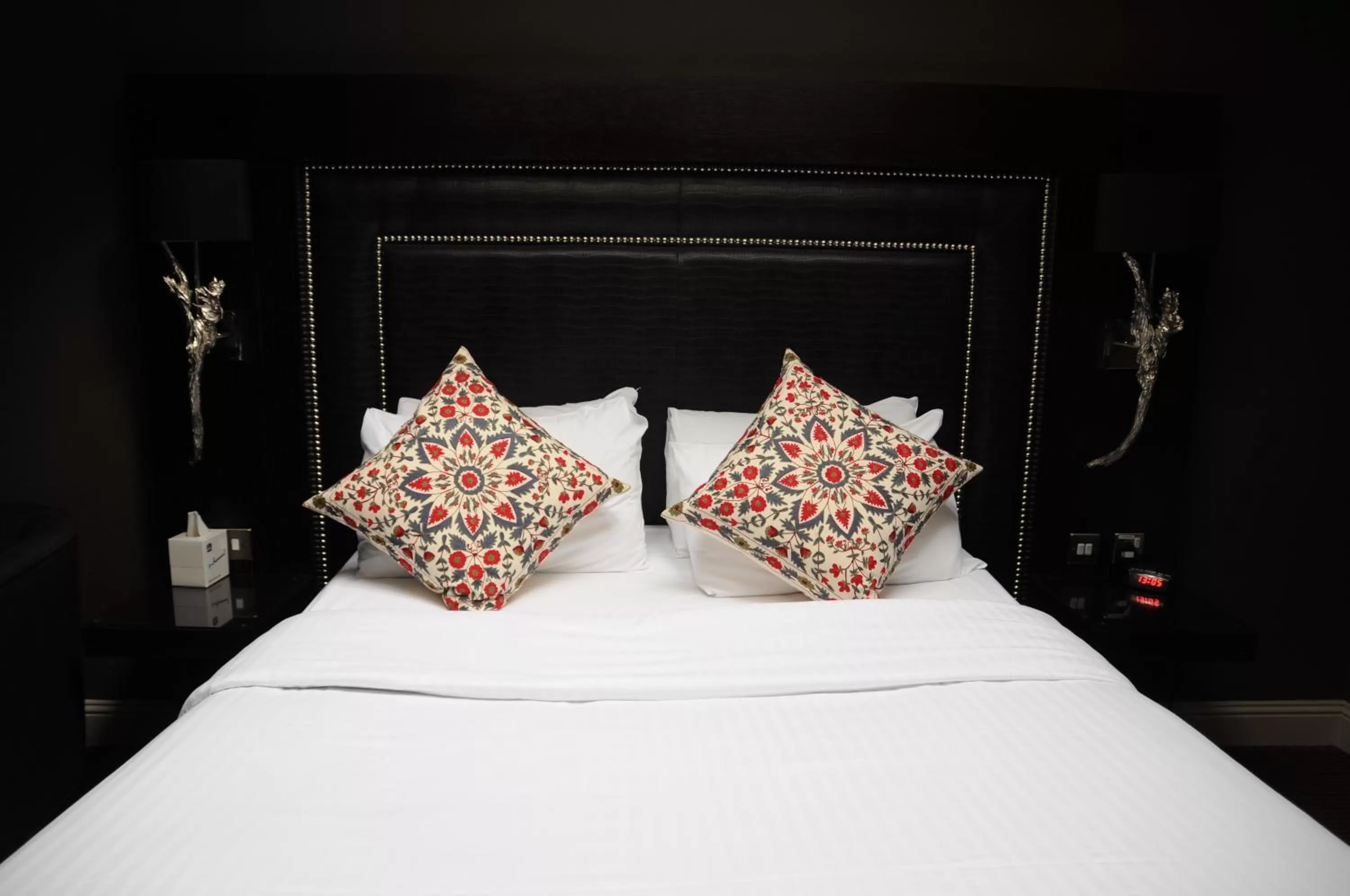 Bed in Eglinton Arms Hotel, BW Premier Collection