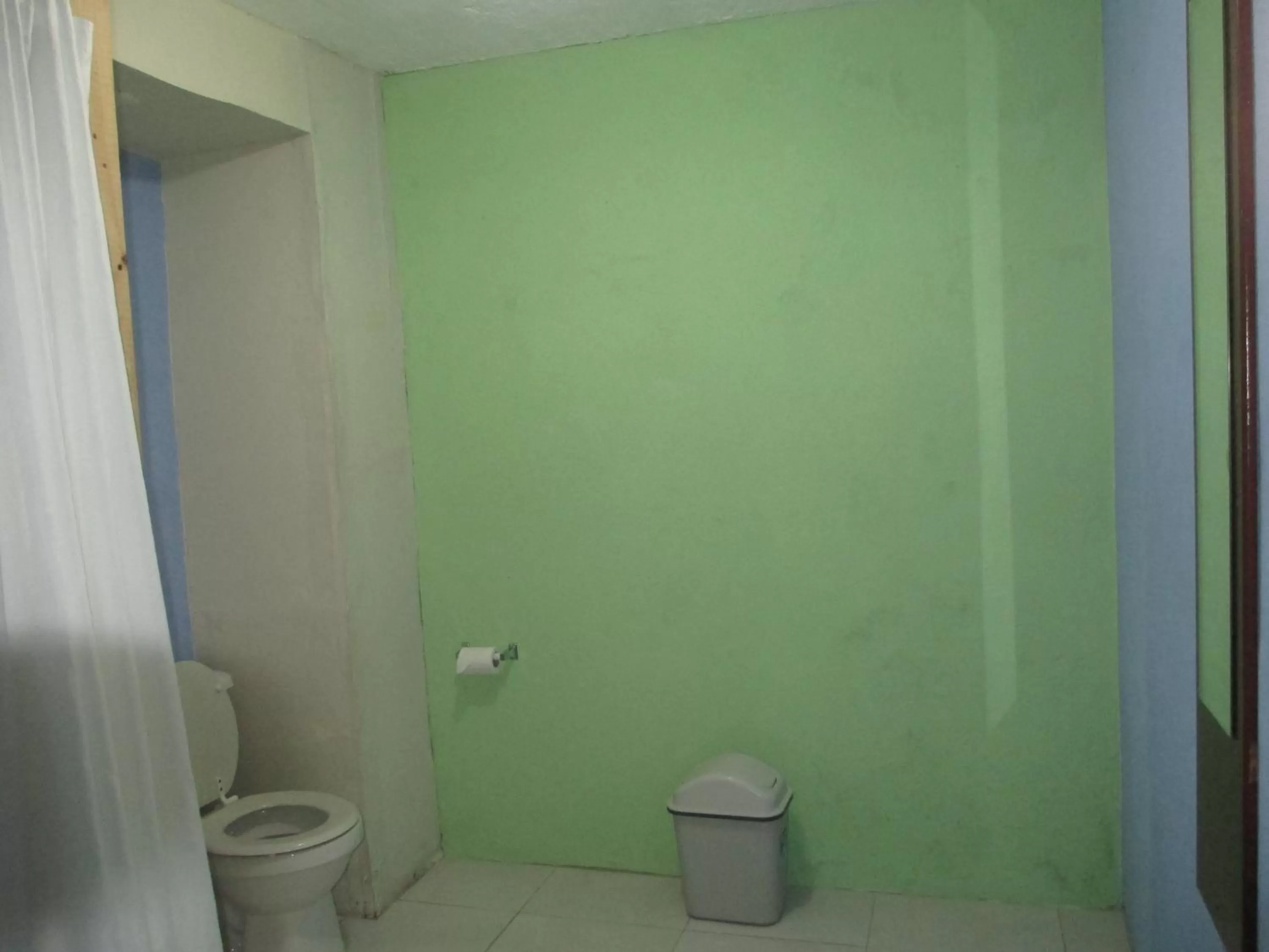 Shower in Kingsworth Bed and Breakfast