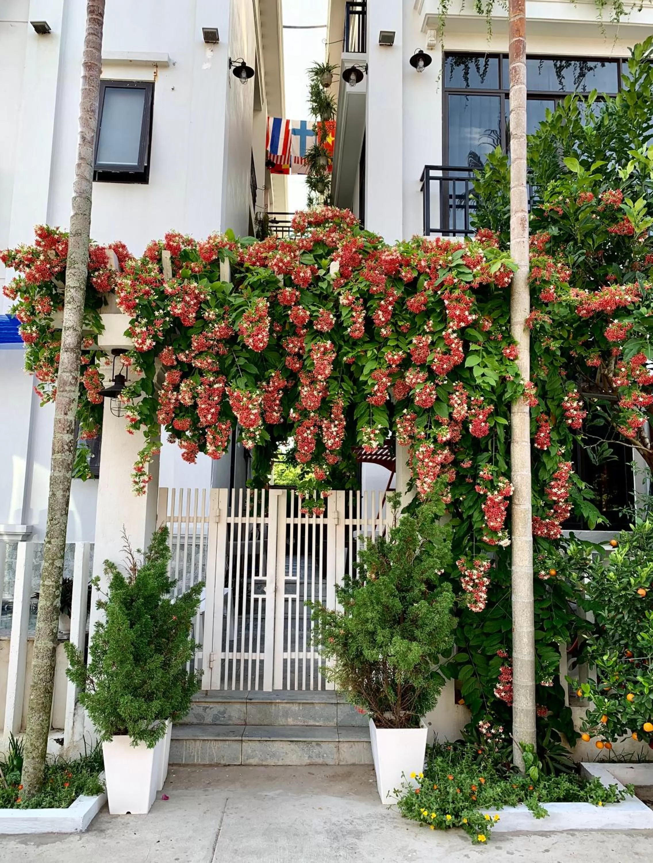 Spring in Santa Sea Villa
