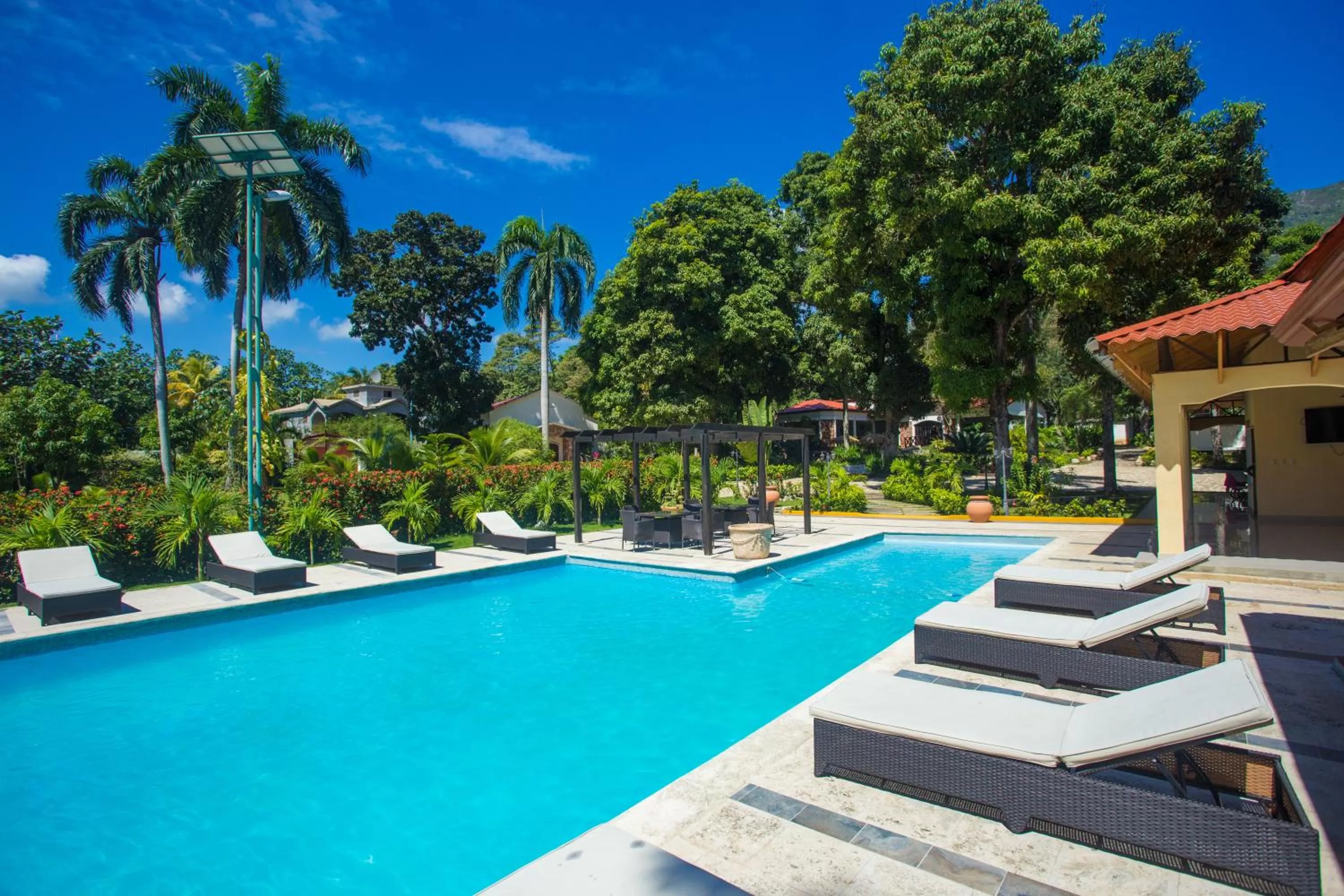 Swimming pool in Auberge Villa Cana