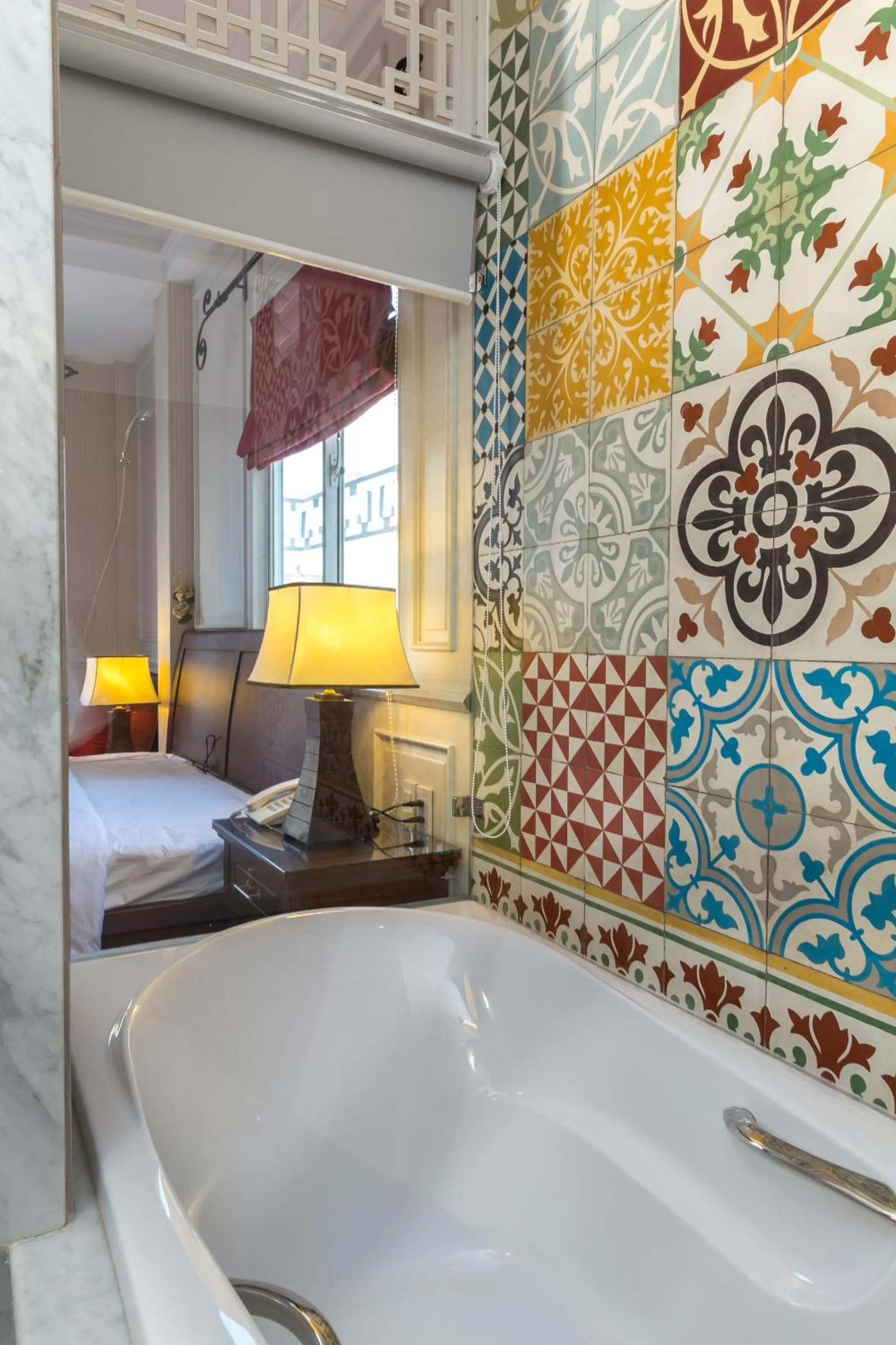 Bathroom, Bed in Ben Thanh Boutique Hotel