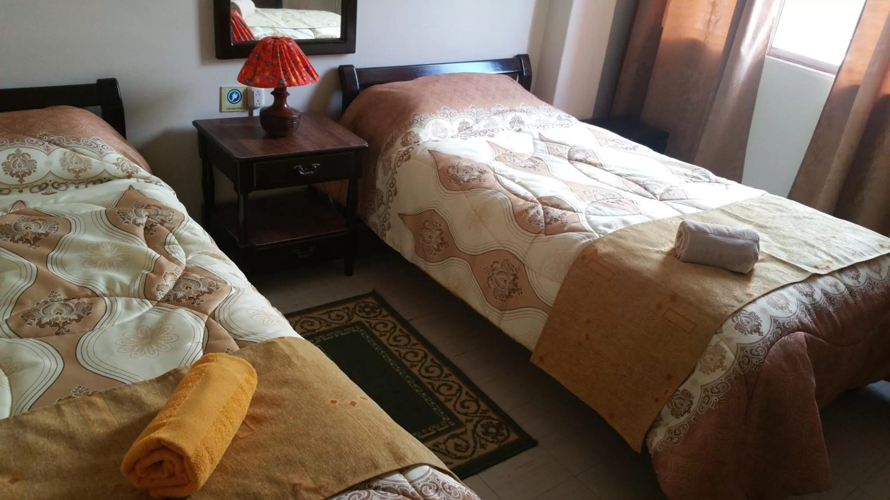 Bedroom, Bed in Hotel Flor de Oriente