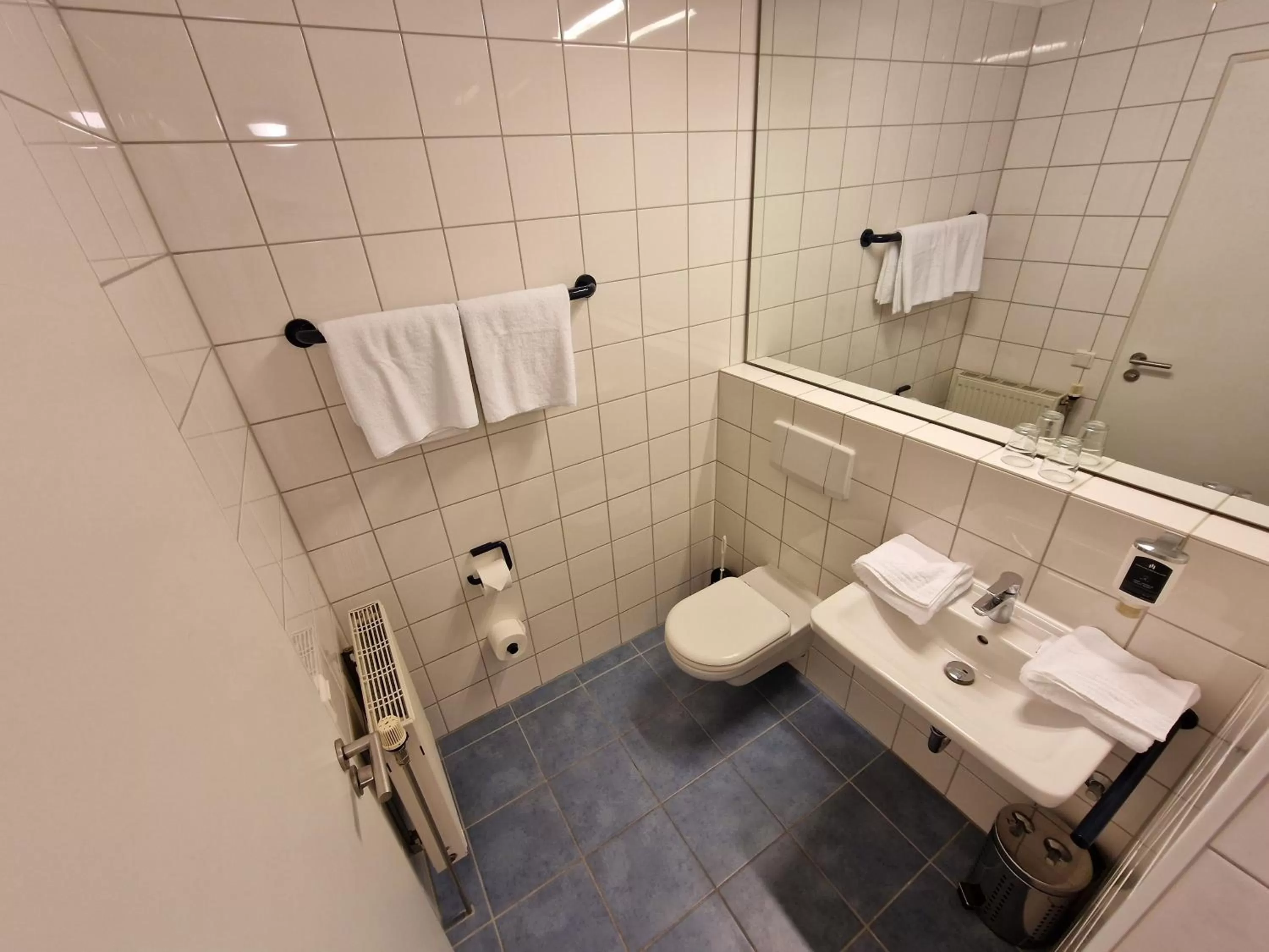Bathroom in Nordic Avantage Hotel