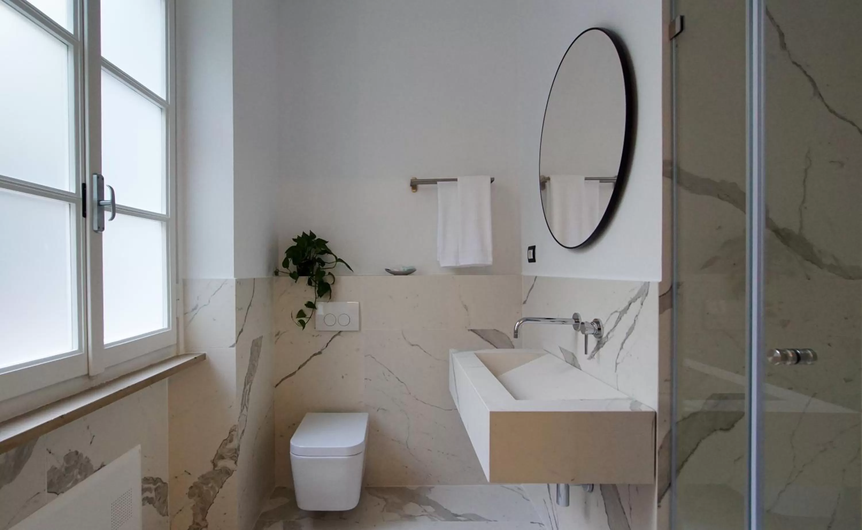 Shower, Bathroom in Destil B&B