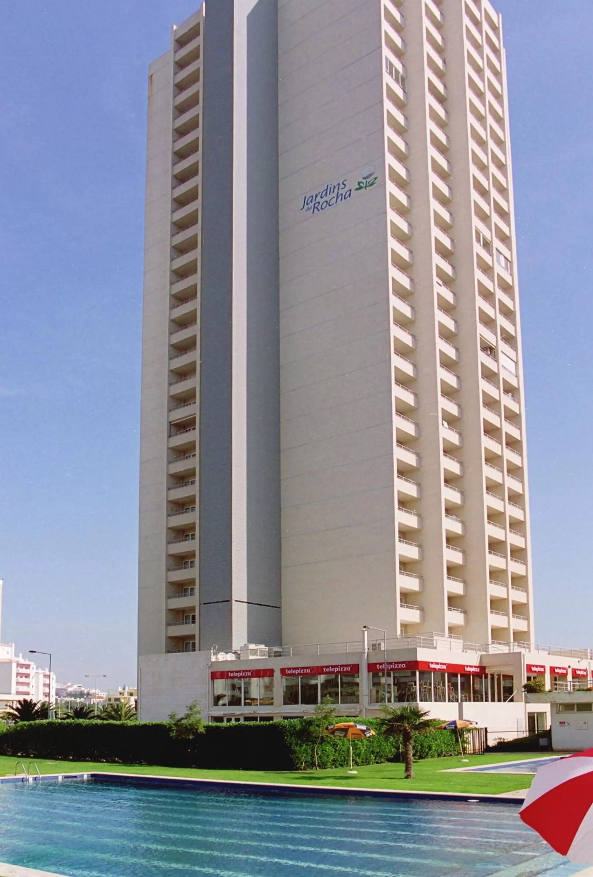 Facade/entrance in Apartamentos Jardins da Rocha