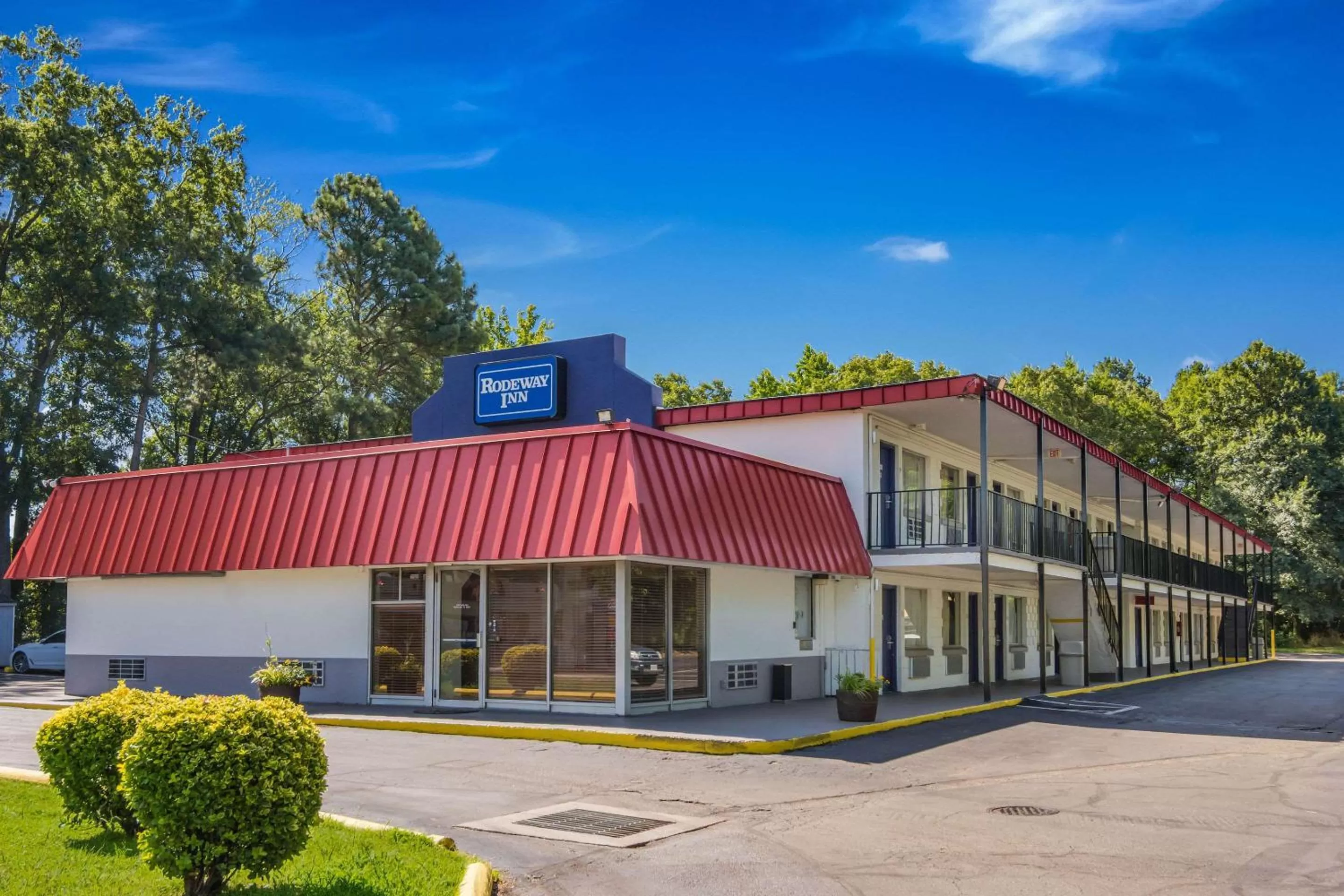 Property Building in Rodeway Inn North Chesterfield-Richmond