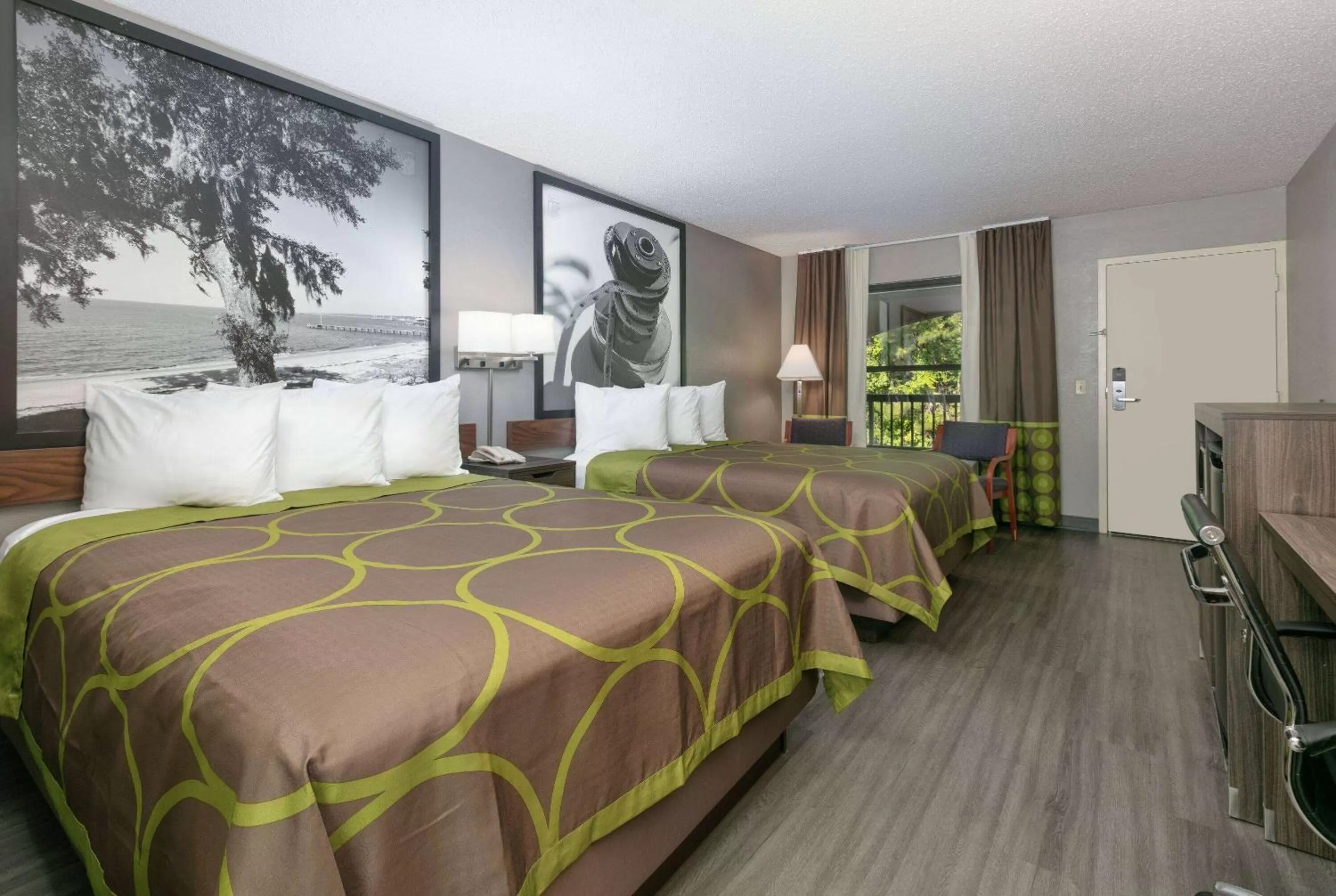 Photo of the whole room, Bed in Super 8 by Wyndham Diberville Biloxi Area