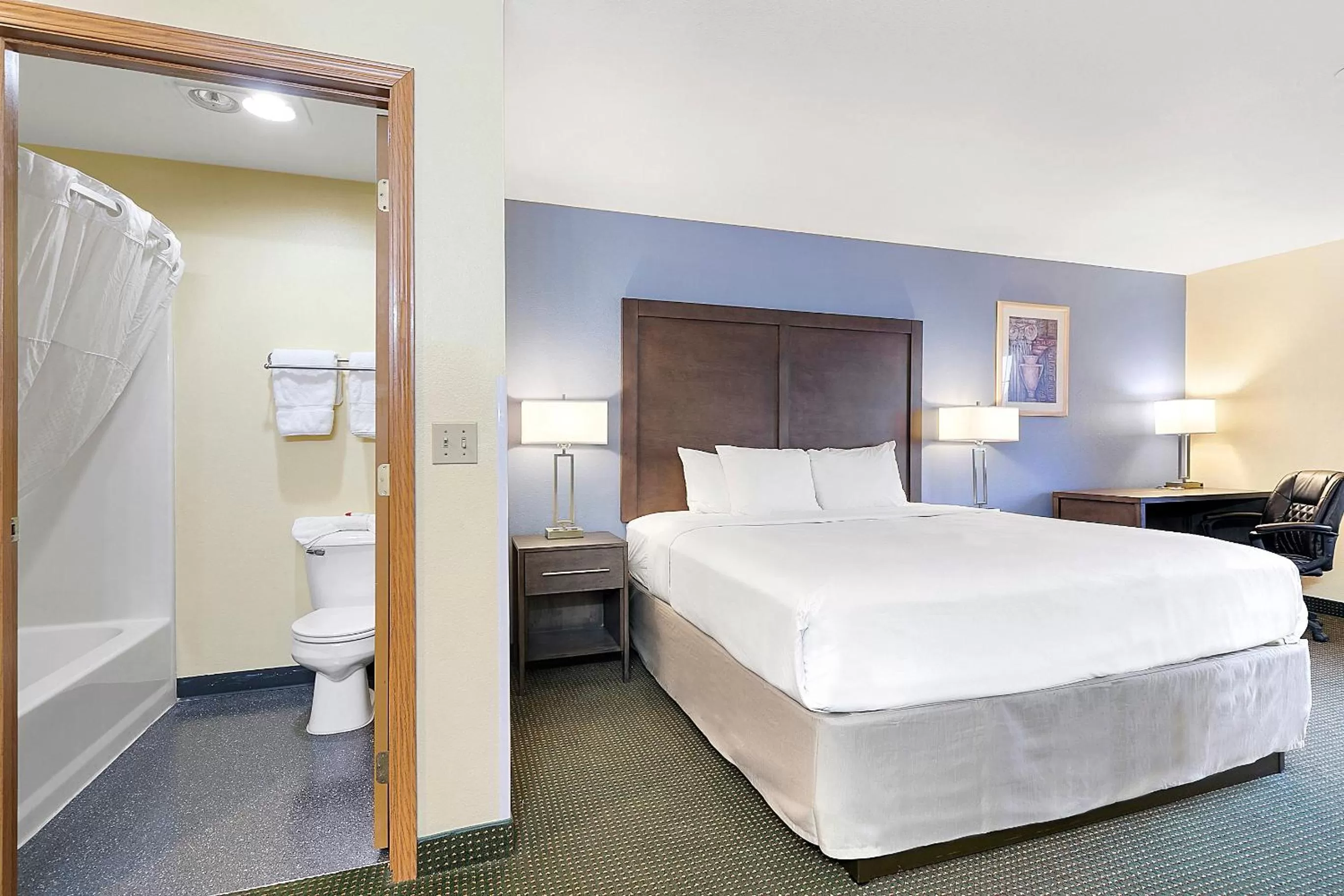 Bed in Days Inn by Wyndham Ellensburg