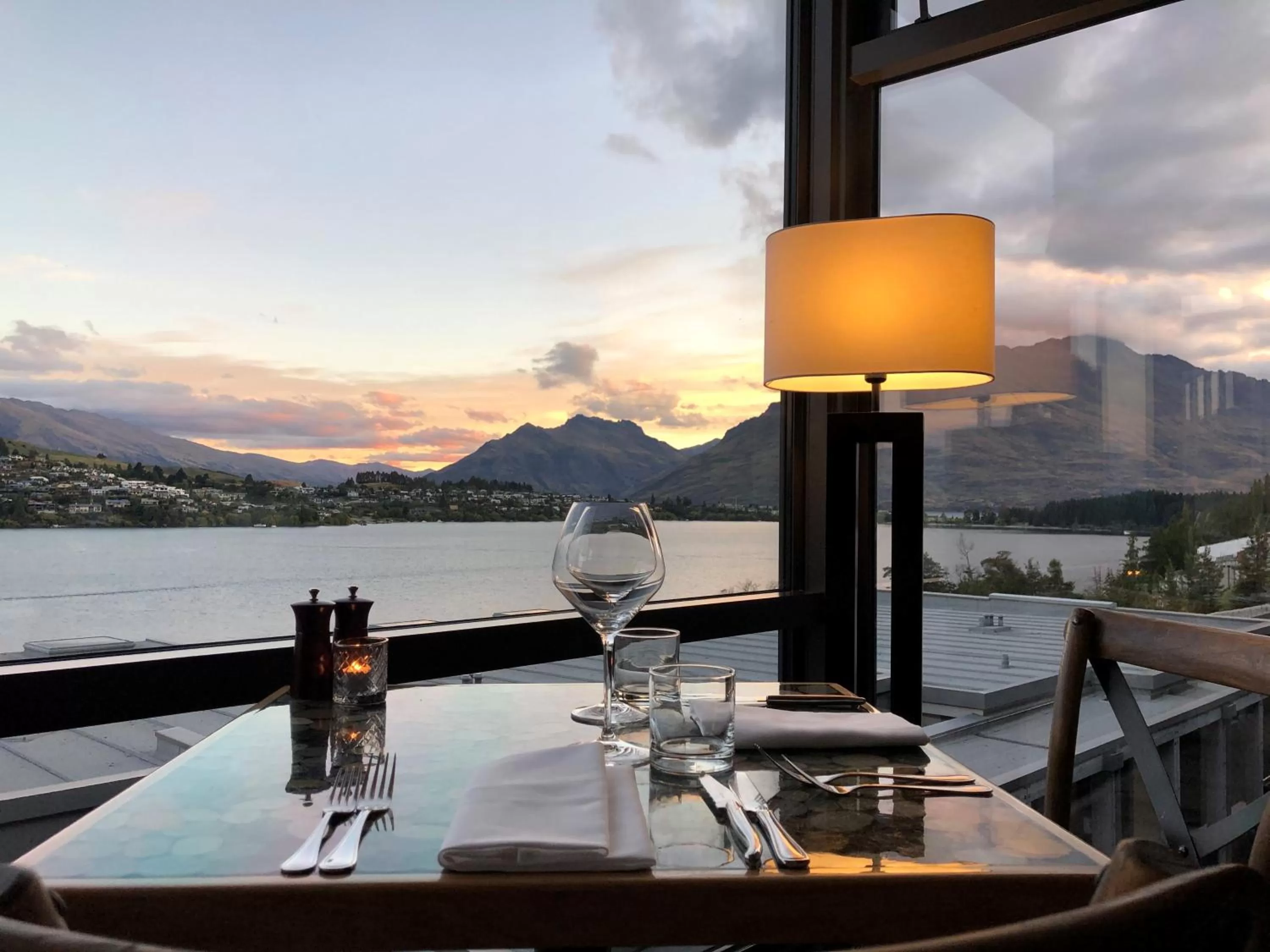 Restaurant/places to eat in The Rees Hotel & Luxury Apartments