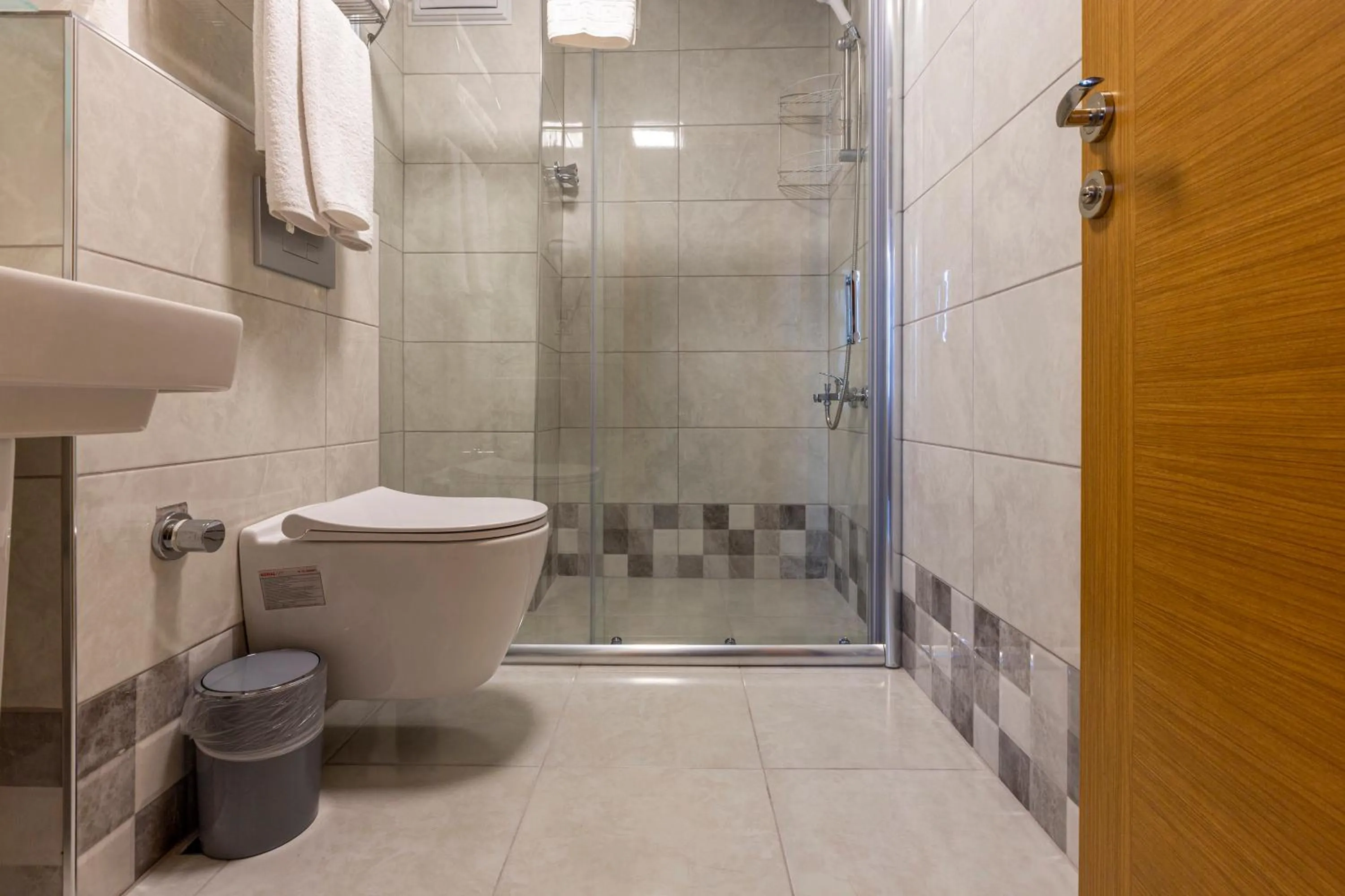 Shower in Antalya Business Hotel