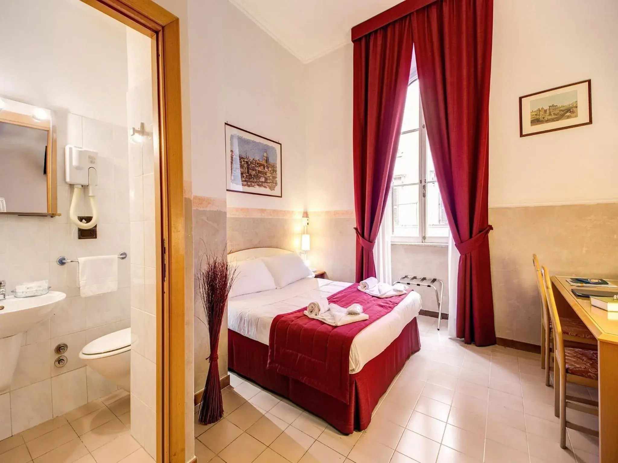 Double Room in Hotel Giotto Flavia Double Room in Hotel Giotto Flavia