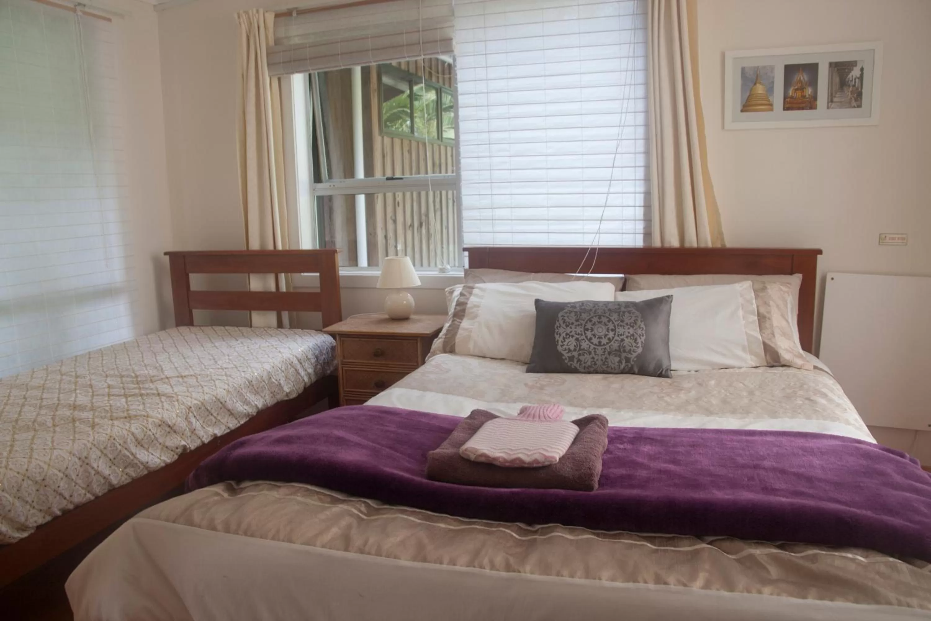 Bed, Room Photo in Kawai Purapura Yoga Retreat Centre