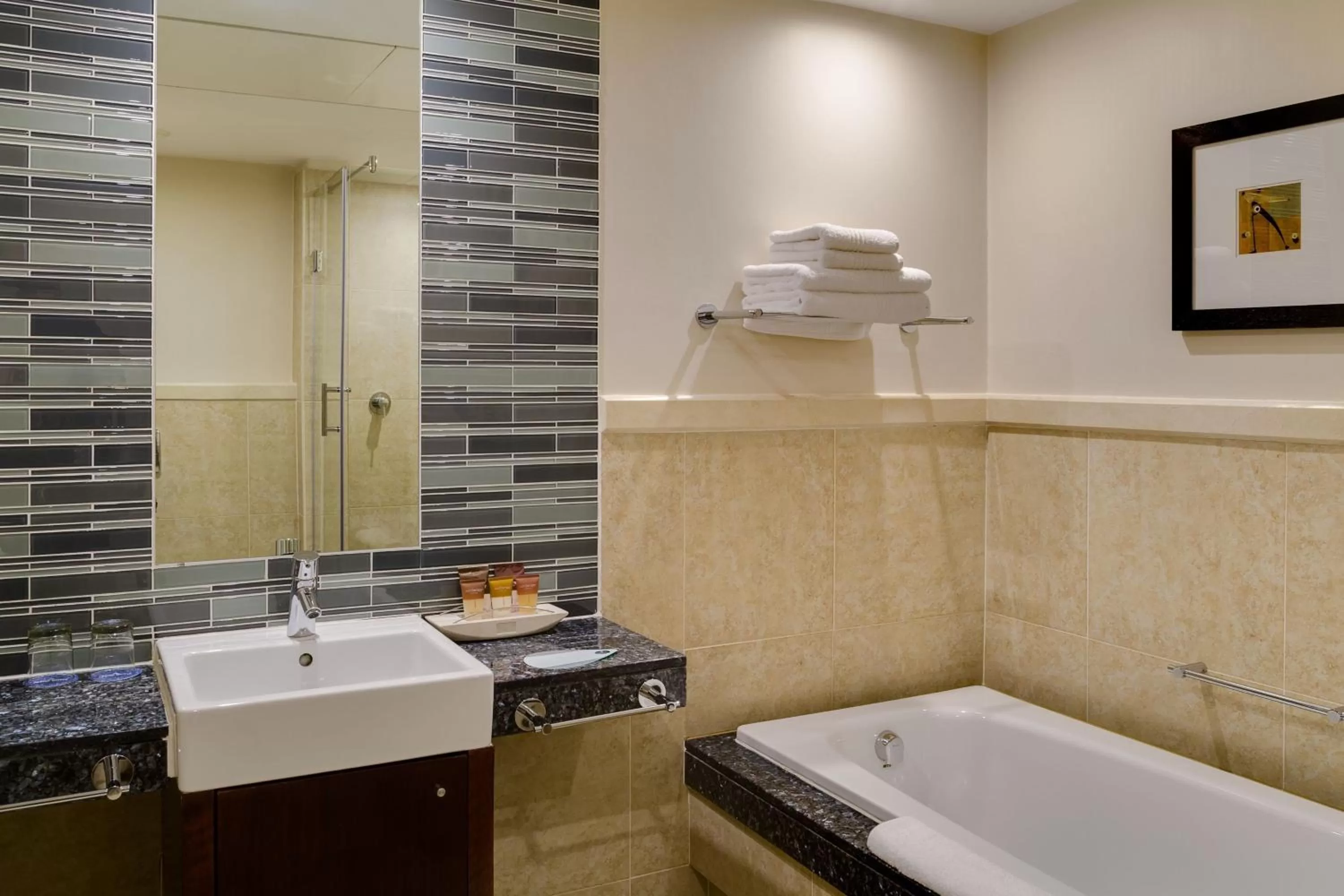 Bathroom in Protea Hotel by Marriott Cape Town North Wharf