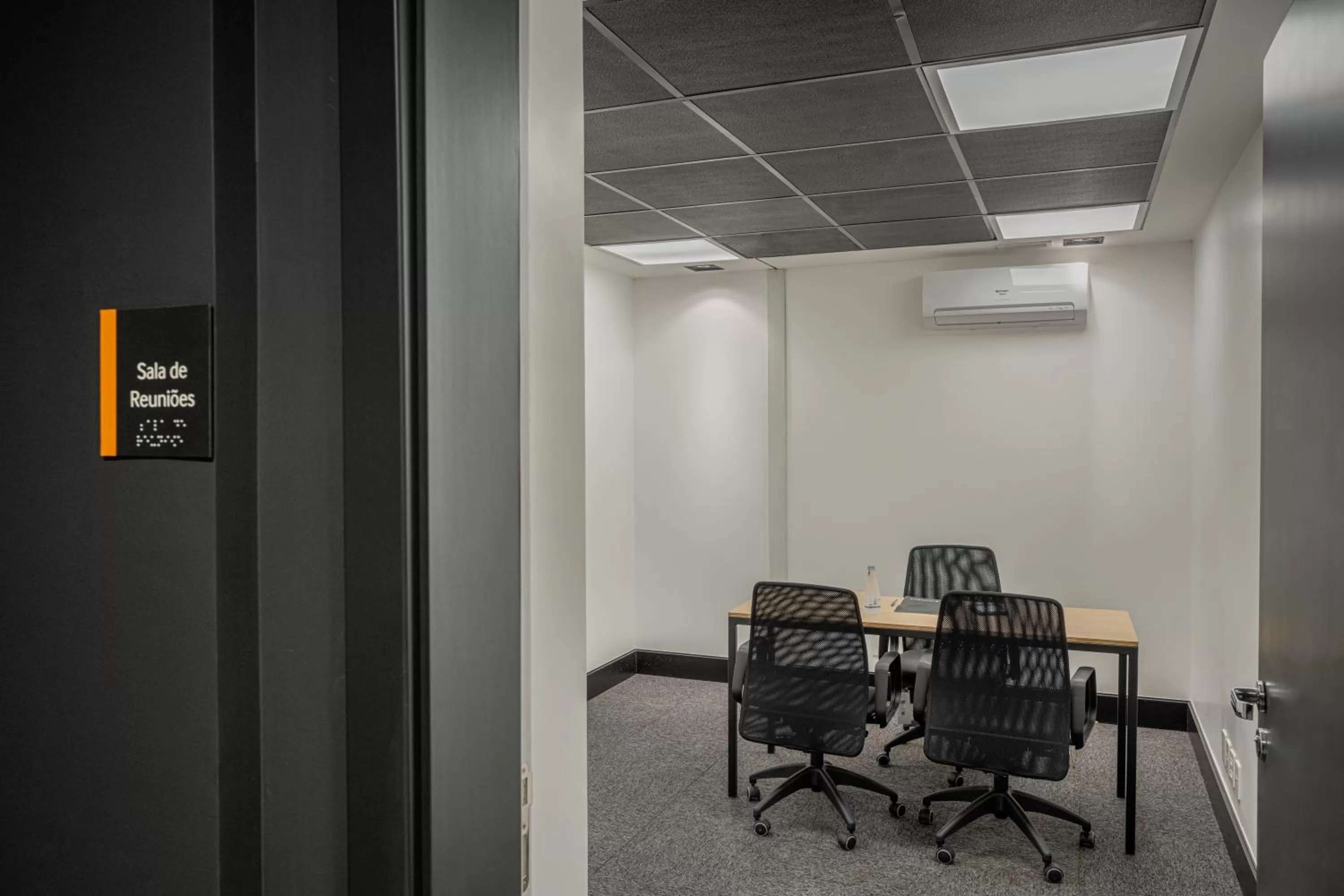 Meeting/conference room in Intercity Canoas