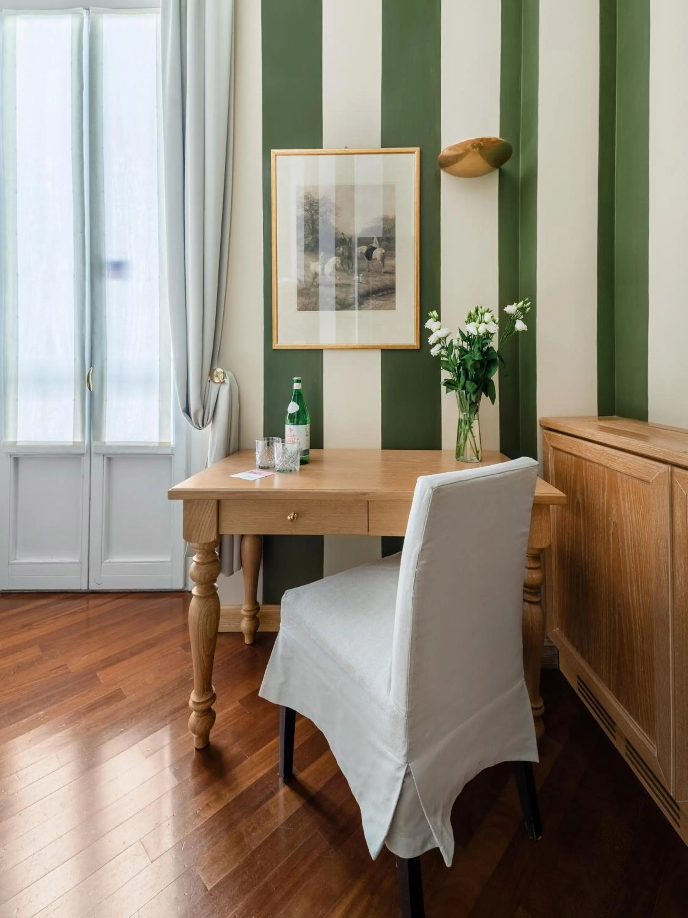 Seating area in Numa Milan Camperio