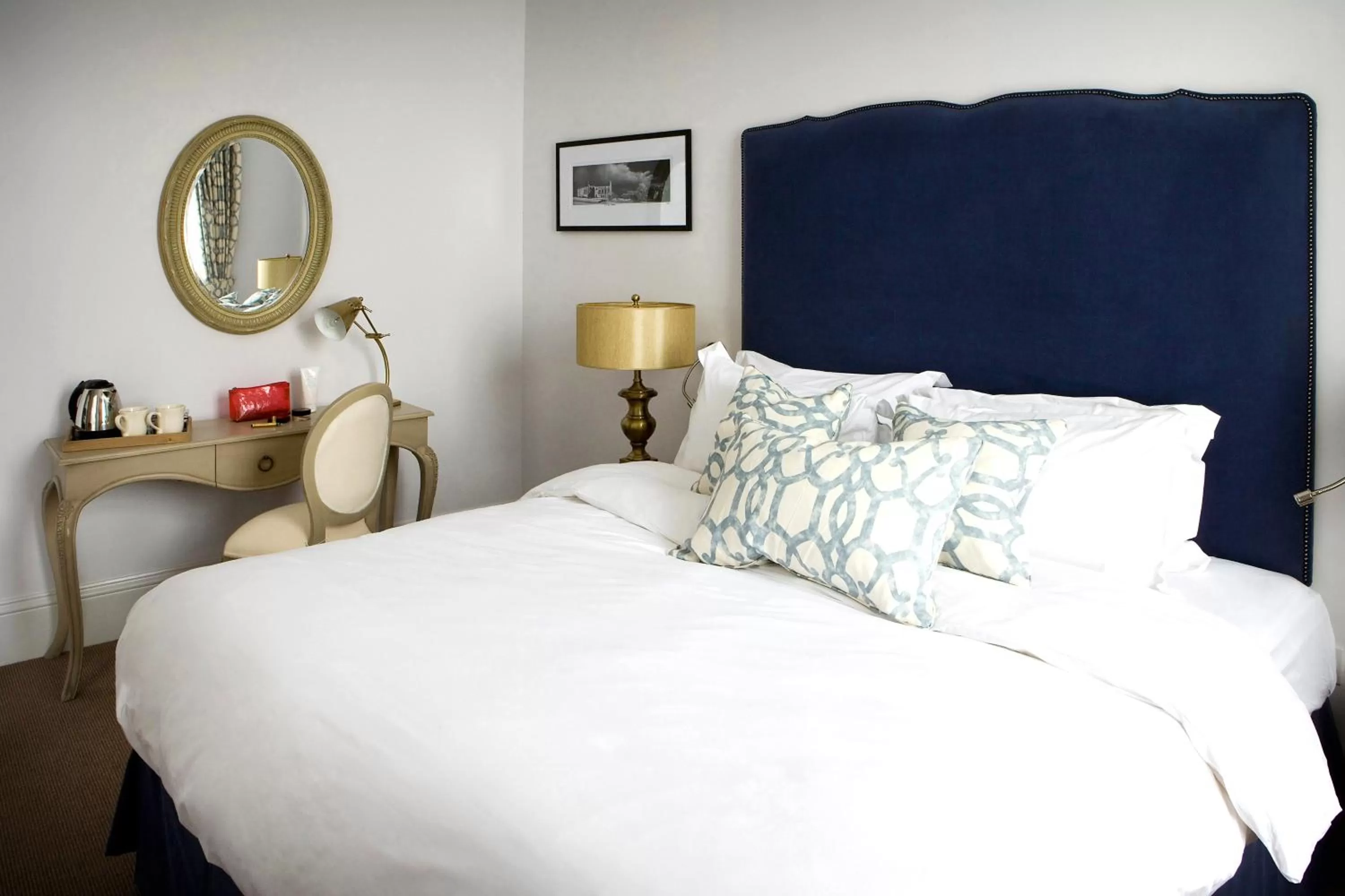 Bed in Rooms by Bistrot Pierre at The Crescent Inn