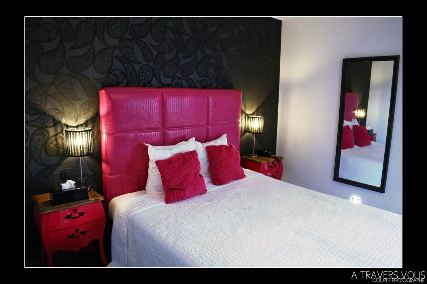 Bed in V E R O N E - Rooms & Suites - Liège - Rocourt