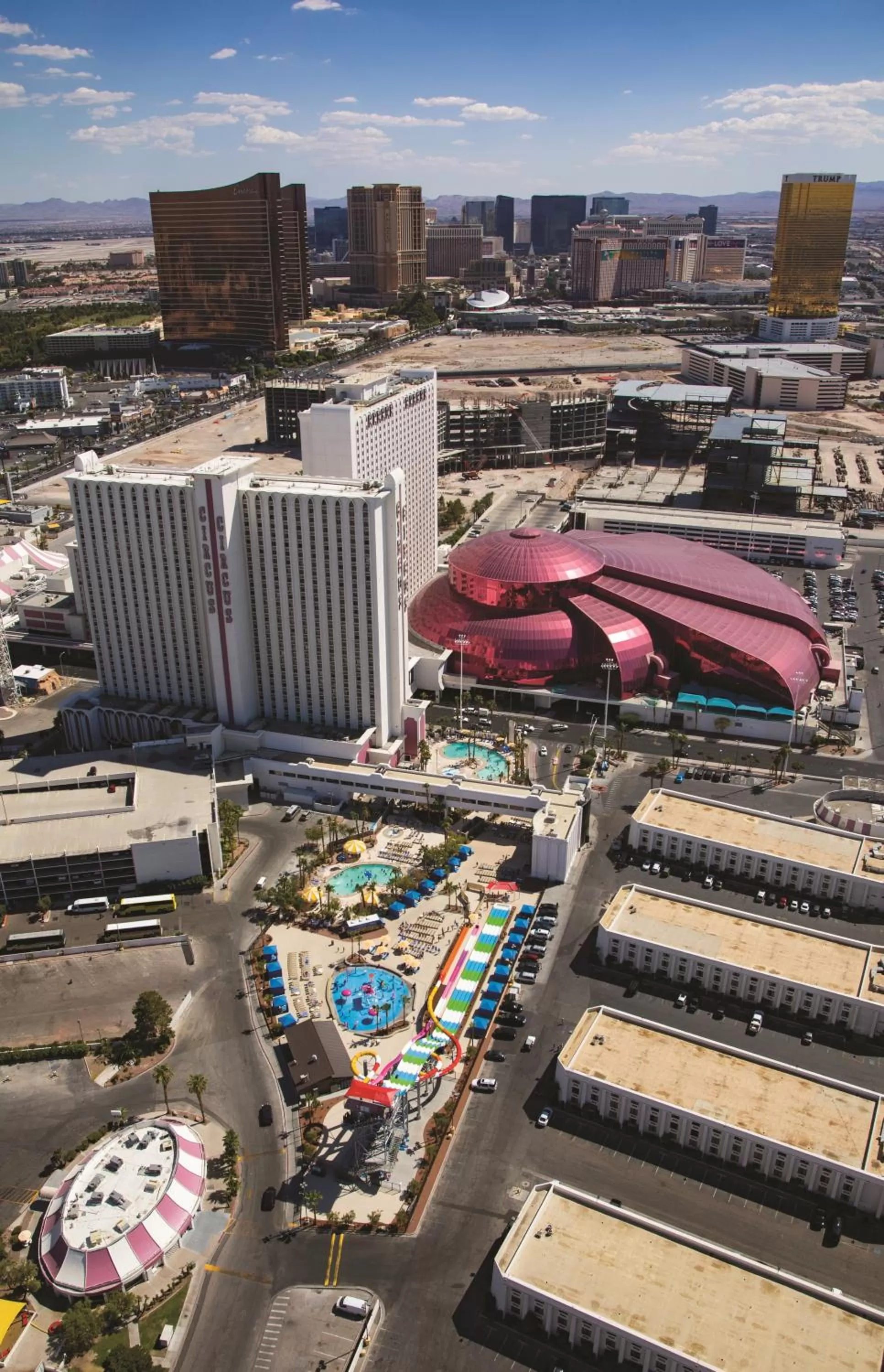 Property building in Circus Circus Hotel, Casino & Theme Park