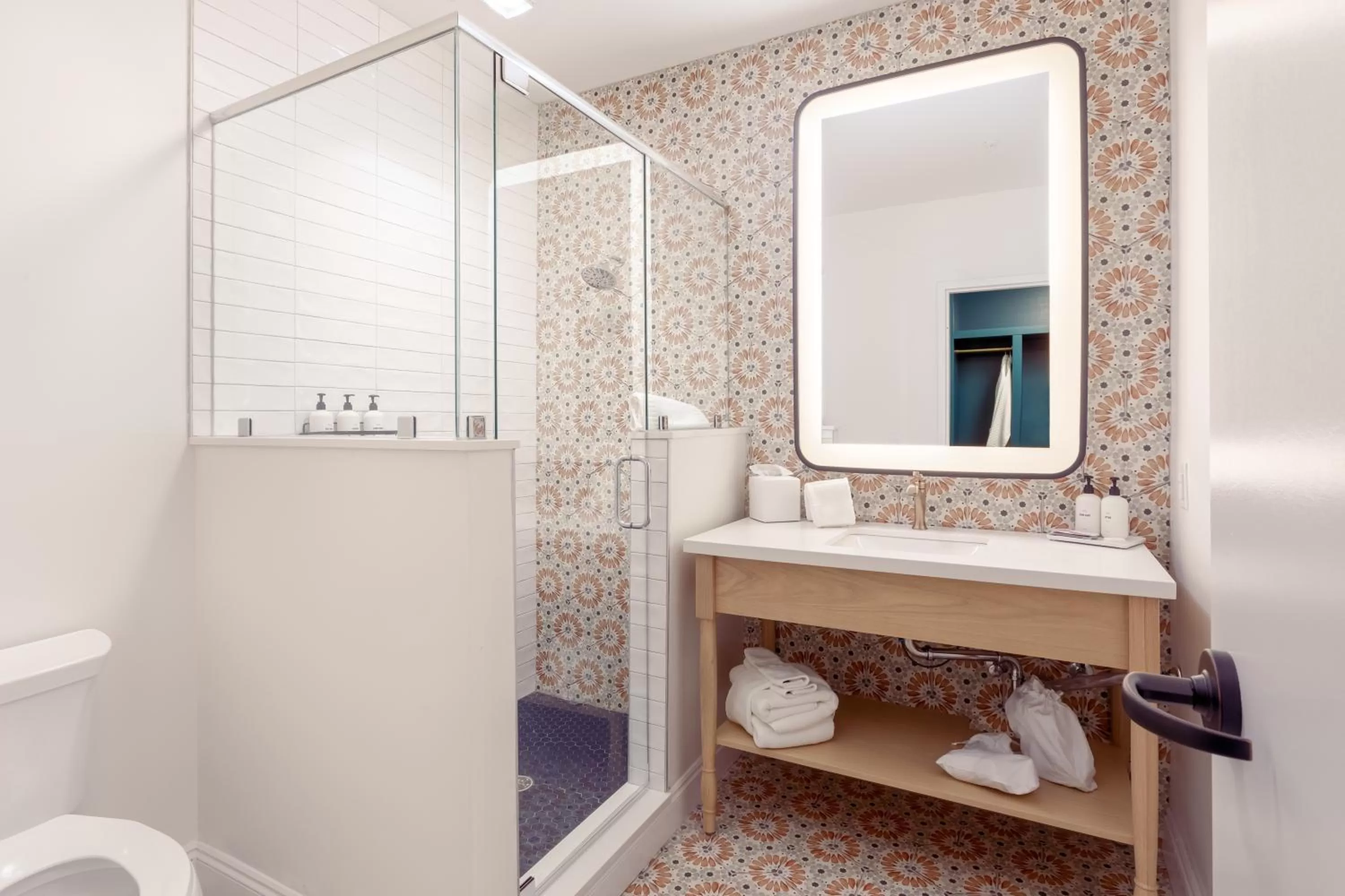 Lily Hall-A Boutique Hotel