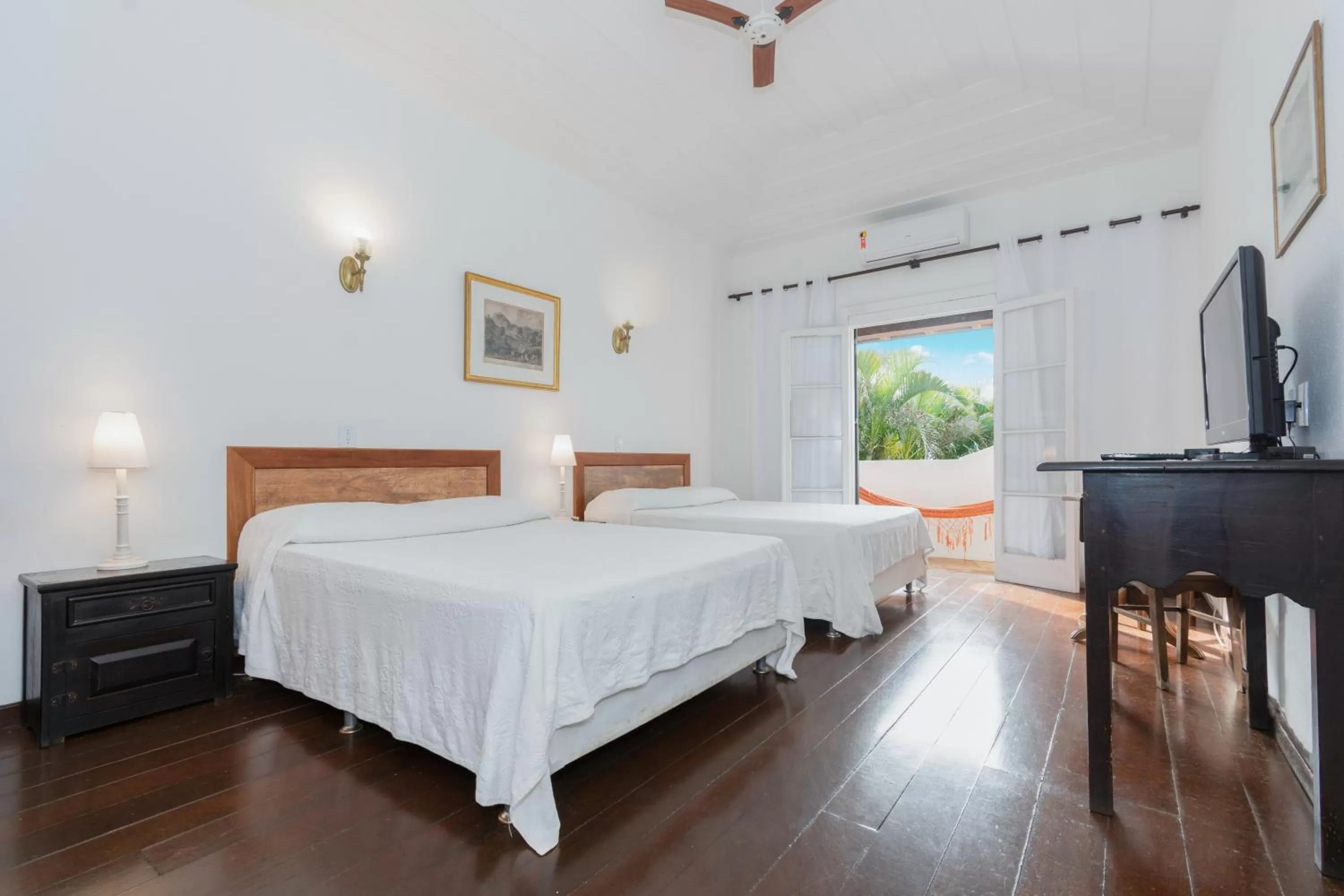 Deluxe Family Room in Pousada Afrika