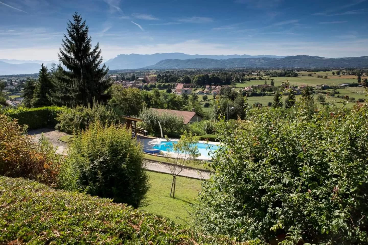 Pool view in Le Mas Dauphinois
