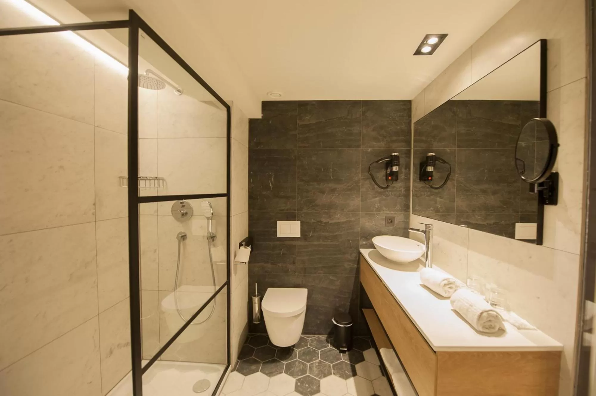 Bathroom in Ostend Hotel