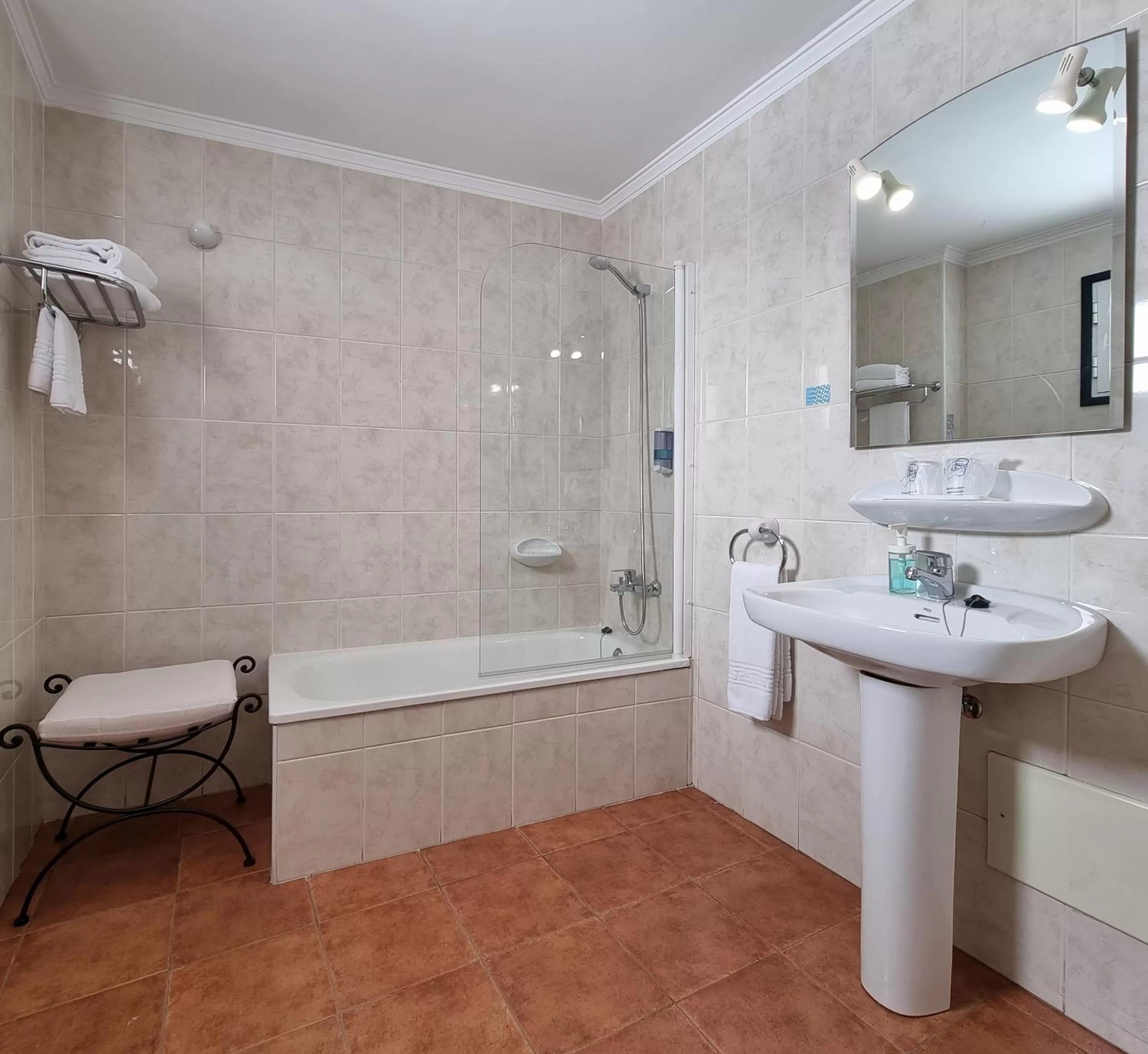 Property building in Hotel Miramar