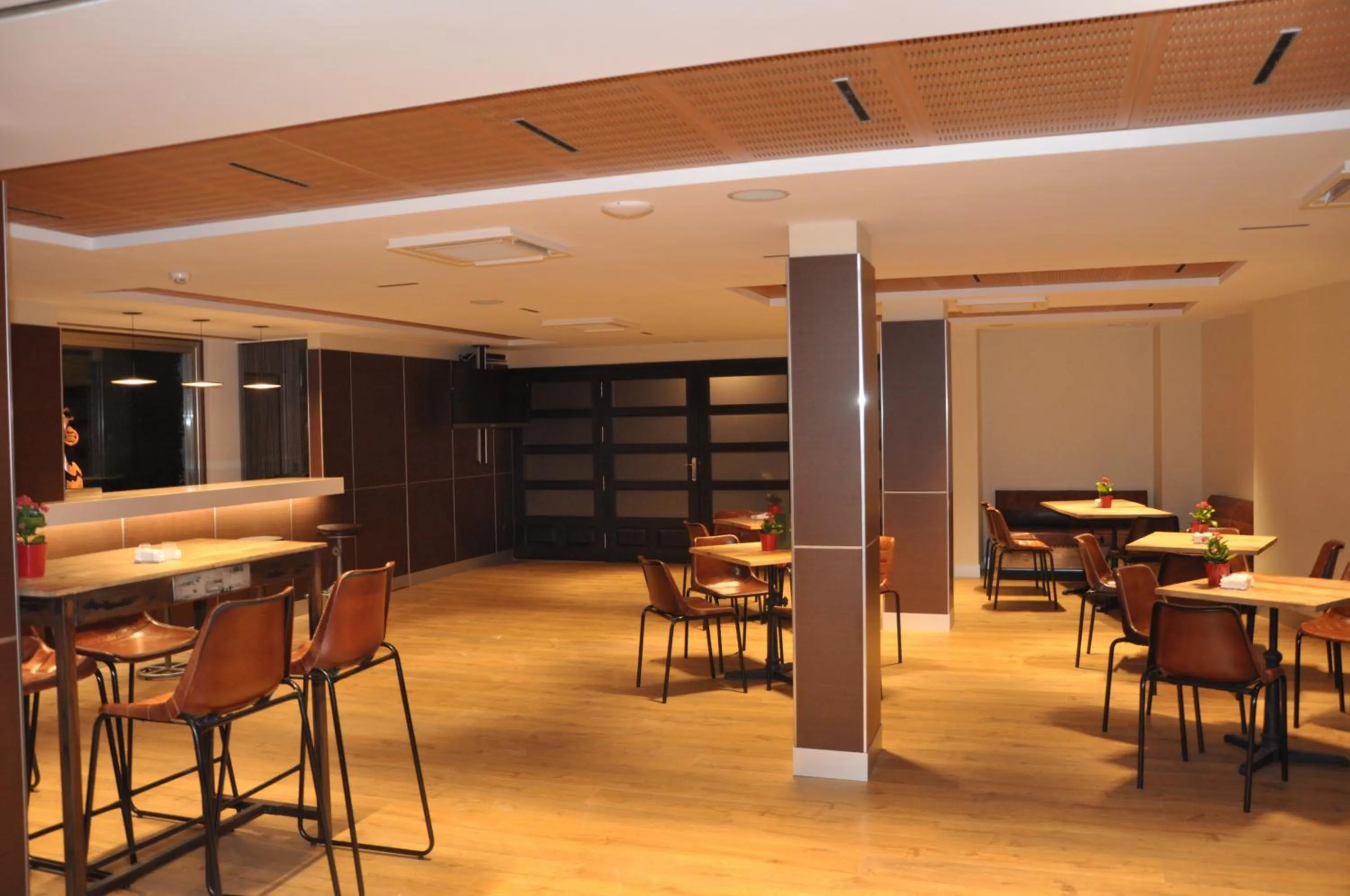 Communal lounge/ TV room in Hotel Selu